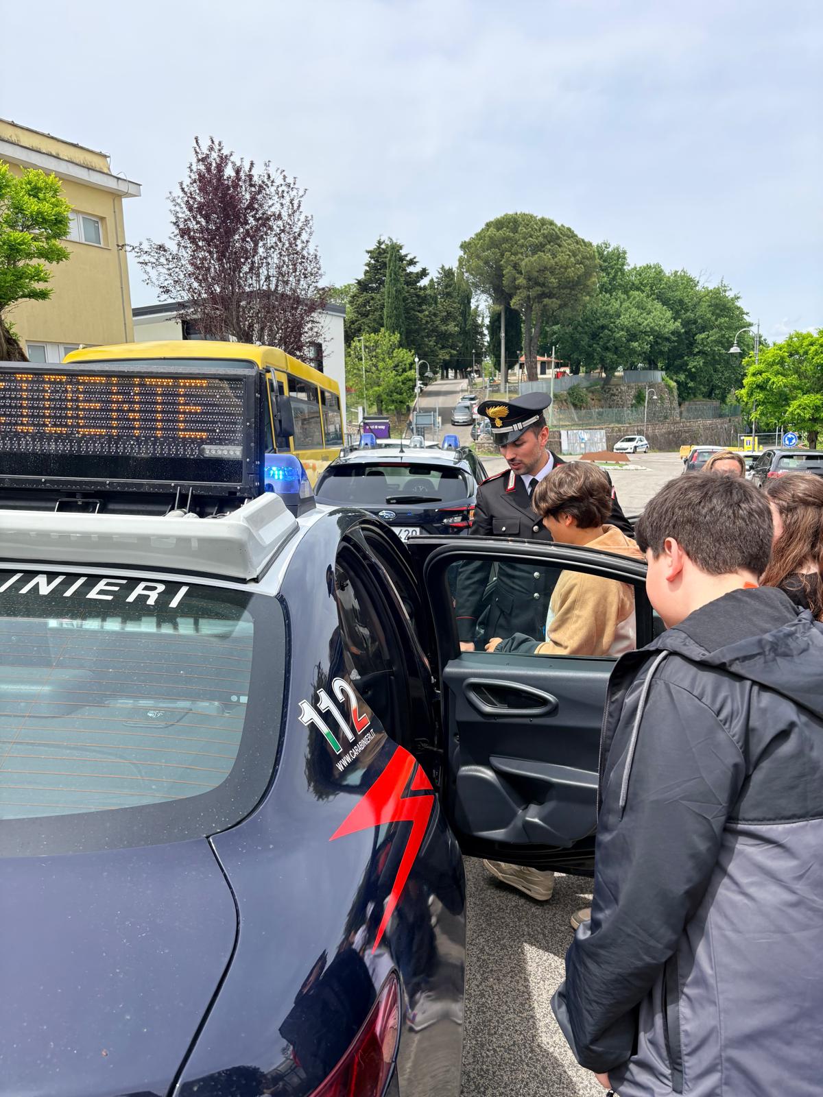 2026_05_12_COLLEFERRO_-_I_Carabinieri_durante_l_incontro_con_gli_alunni__1_