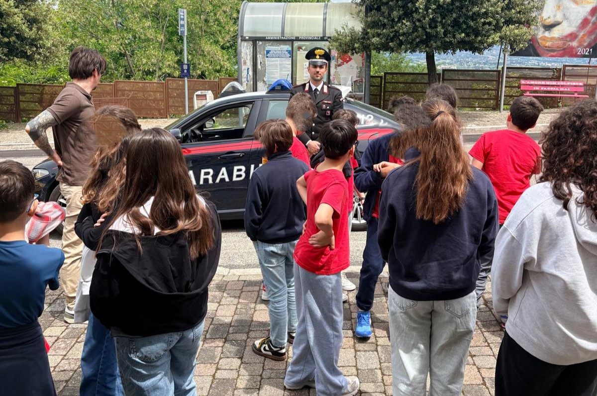 2026_05_12_COLLEFERRO_-_I_Carabinieri_durante_l_incontro_con_gli_alunni__4_