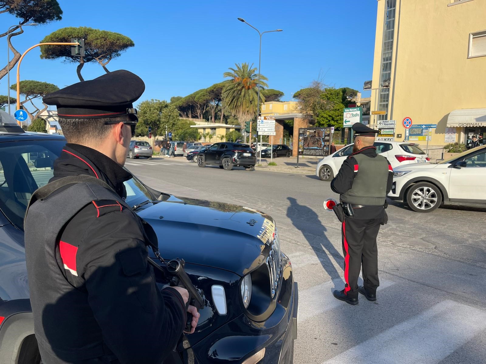 ANZIO_-_Controlli_dei_Carabinieri__2_