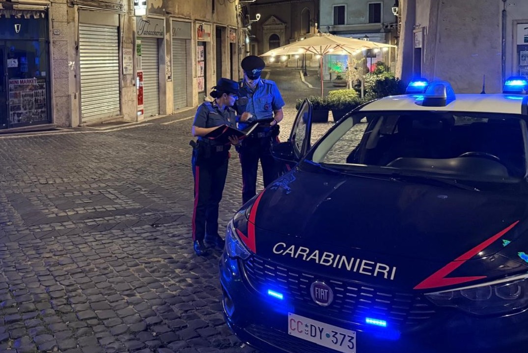 CENTRO_-_Controlli_dei_Carabinieri_nel_centro_storico__3_
