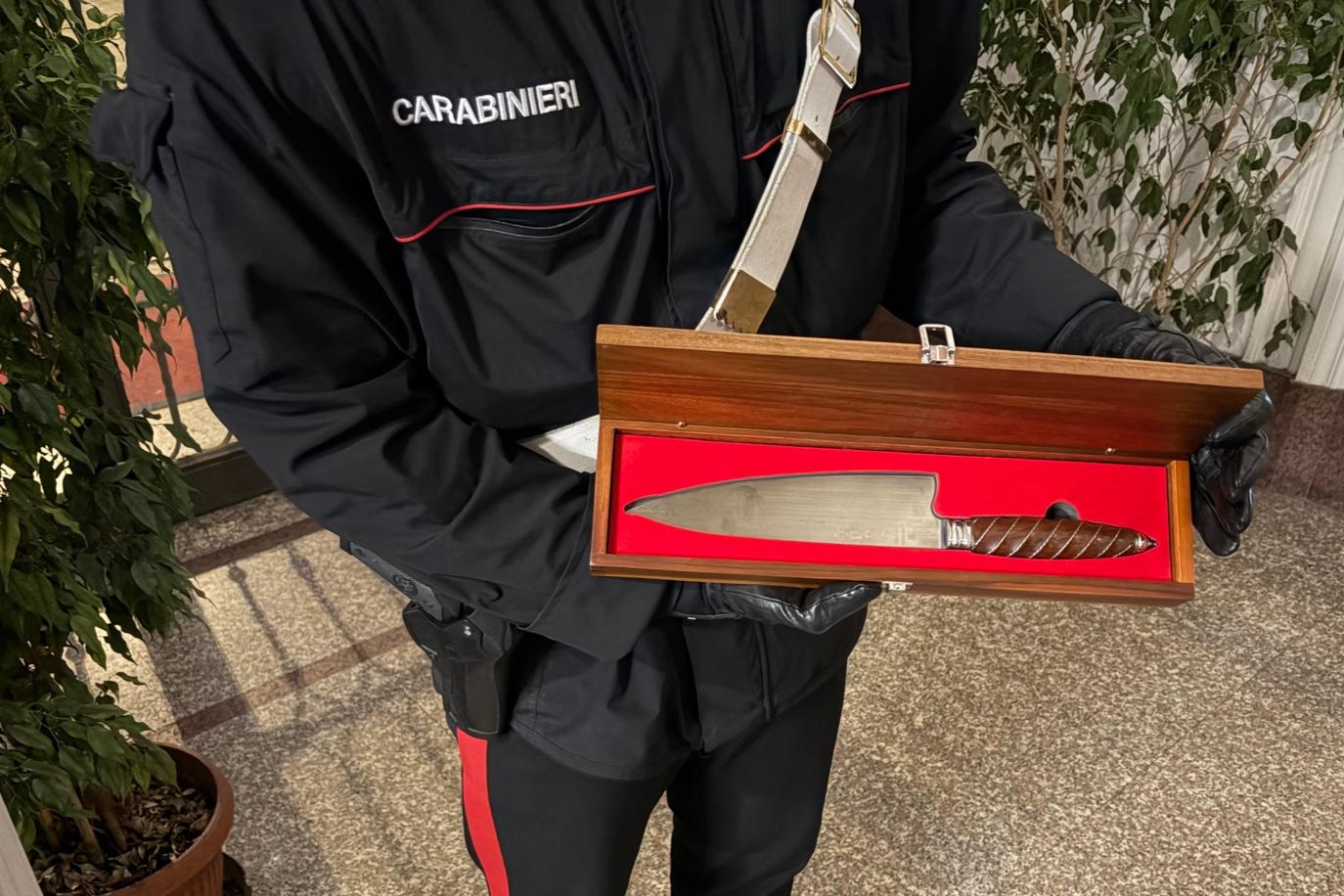 CENTRO_-_I_Carabinieri__della_Stazione_Roma_Quirinale_intervenuti__1_