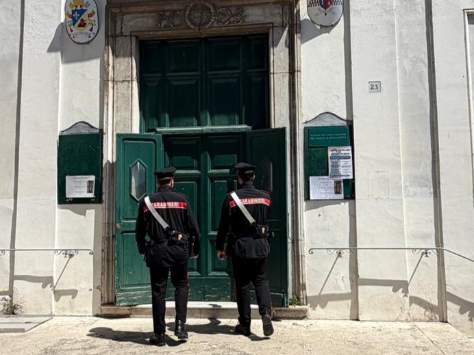 CENTRO_-_I_Carabinieri__della_Stazione_Roma_Quirinale_intervenuti__3_
