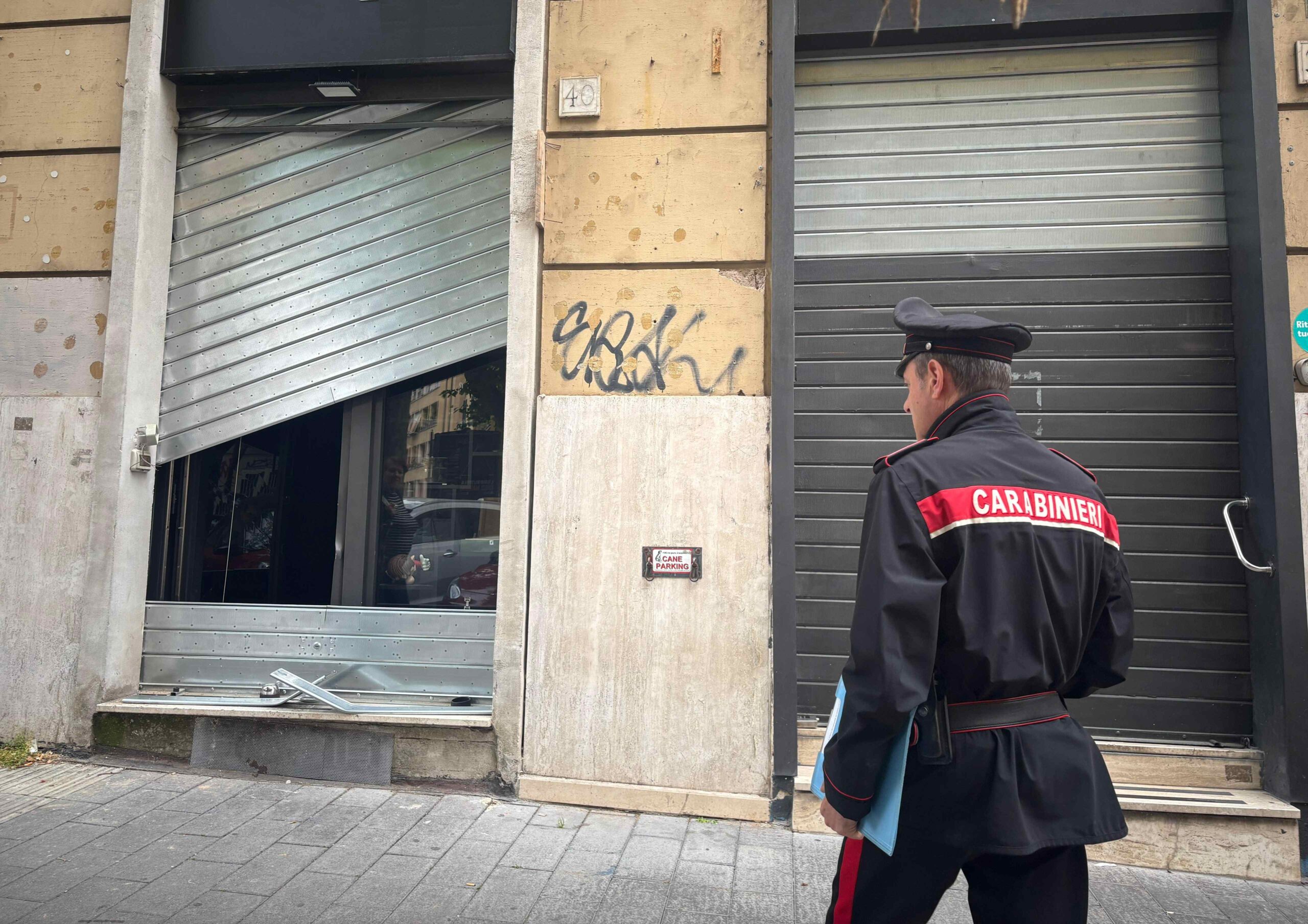 PIAZZA_DANTE_-_I_Carabinieri_intervenuti__2_