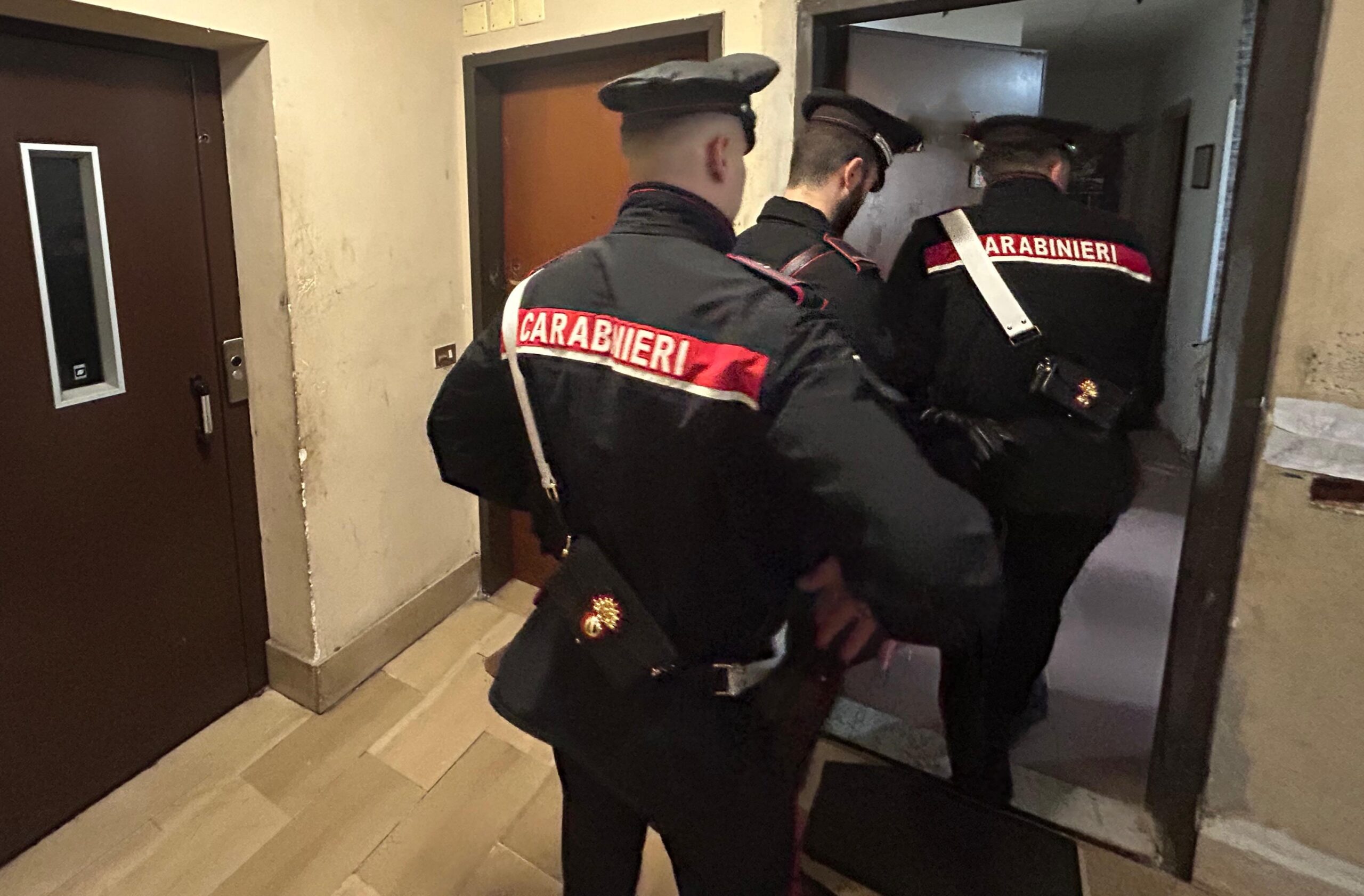 TIVOLI_-_I_Carabinieri_durante_l_esecuzione__3_