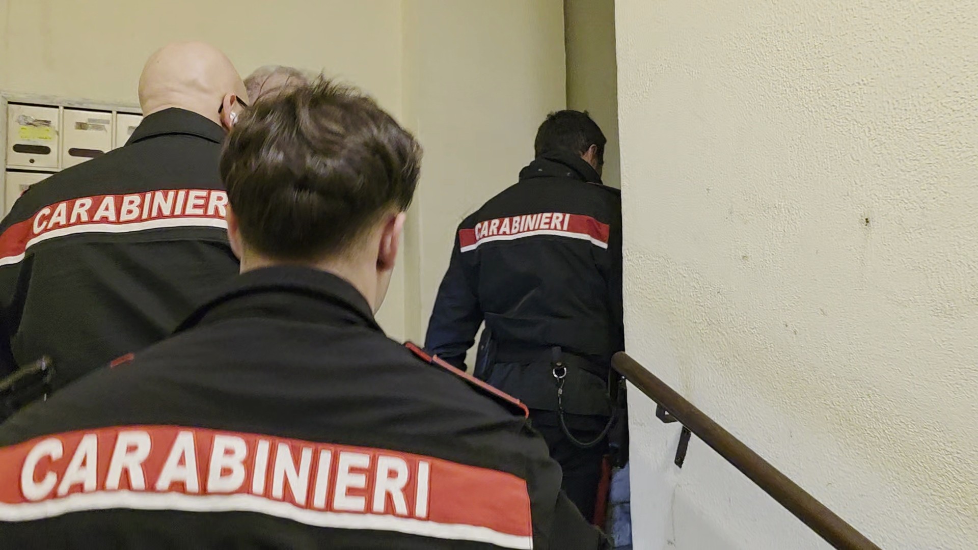 TIVOLI_-_I_Carabinieri_durante_l_esecuzione__4_