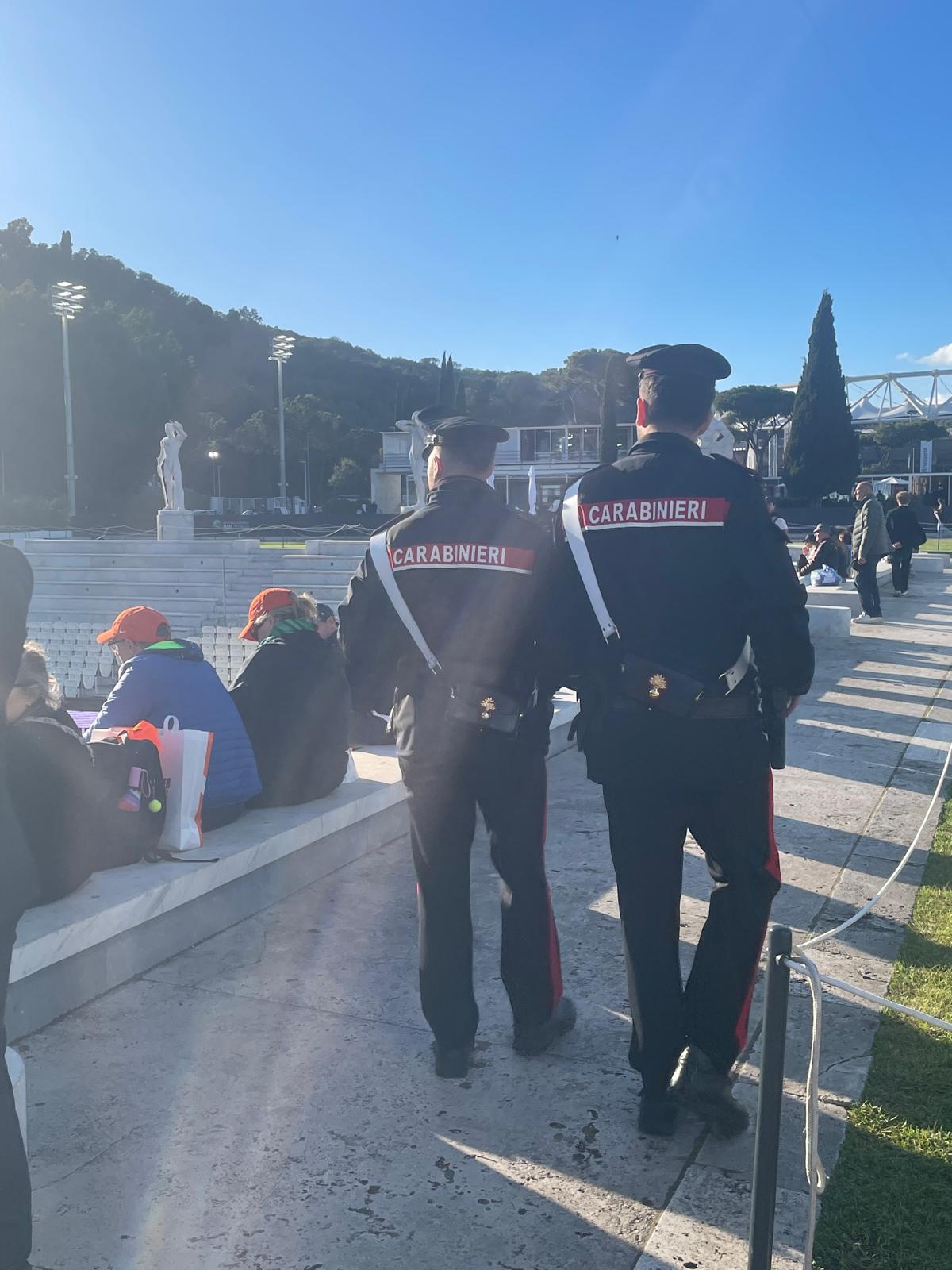 TRIONFALE_-_I_Carabinieri_impegnati_nei_controlli_al_Parco_del_Foro_Italico__4_
