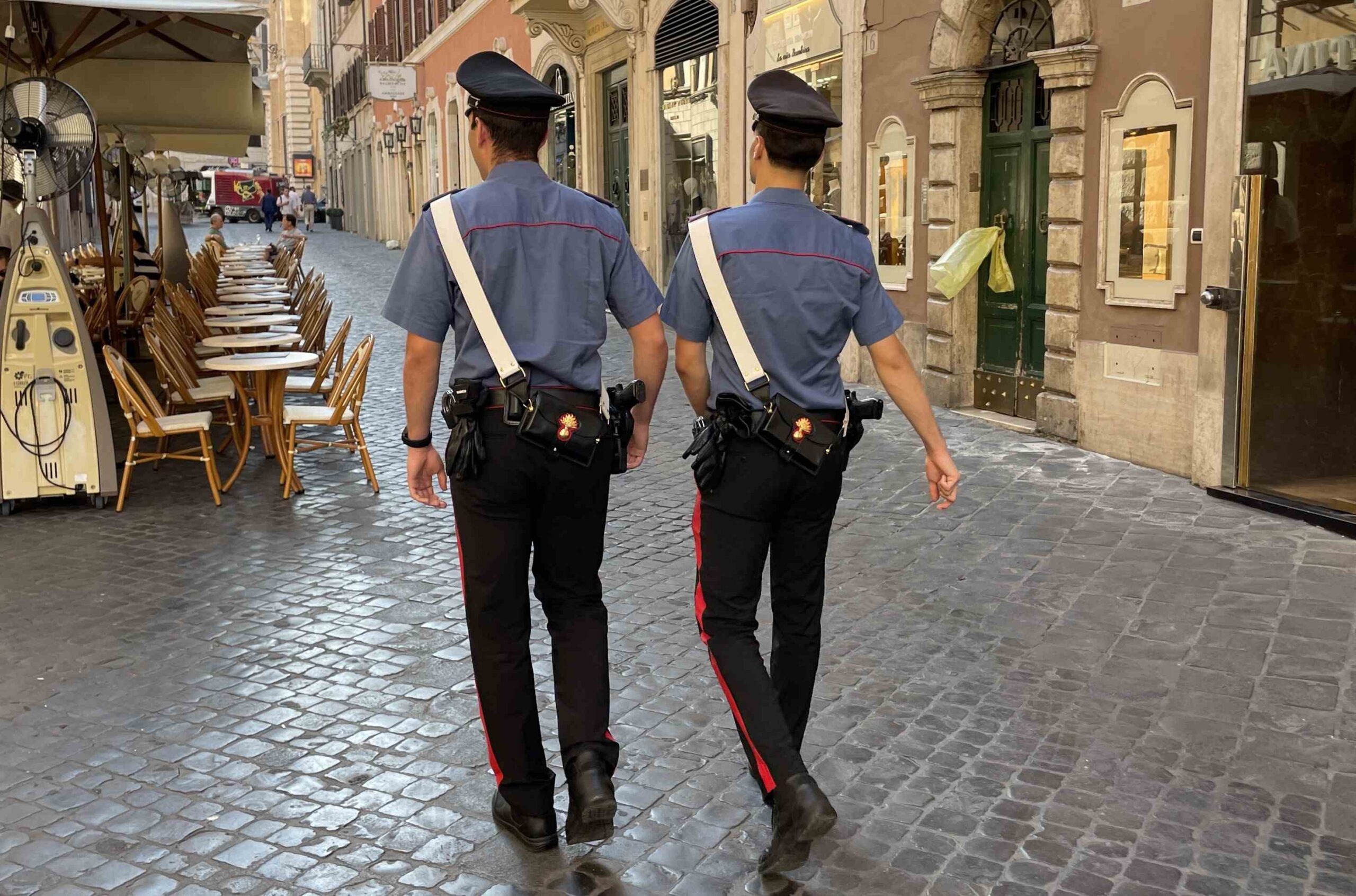 CENTRO_-_Controlli_dei_Carabinieri_contro_furti_e_borseggi_nel_centro_storico__2_