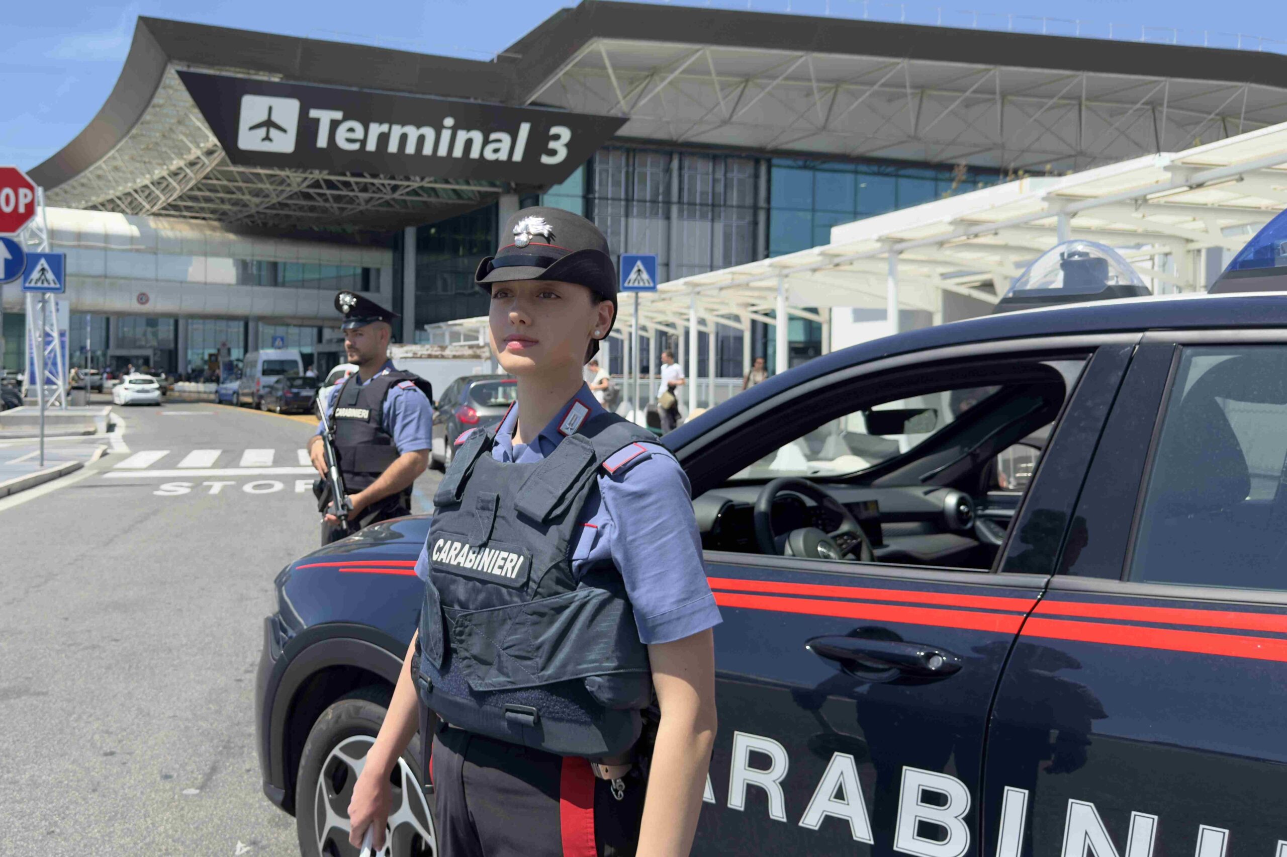 CP_AEROPORTI_-_I_controlli_dei_Carabinieri_presso_lo_scalo_di_Fiumicino__2_