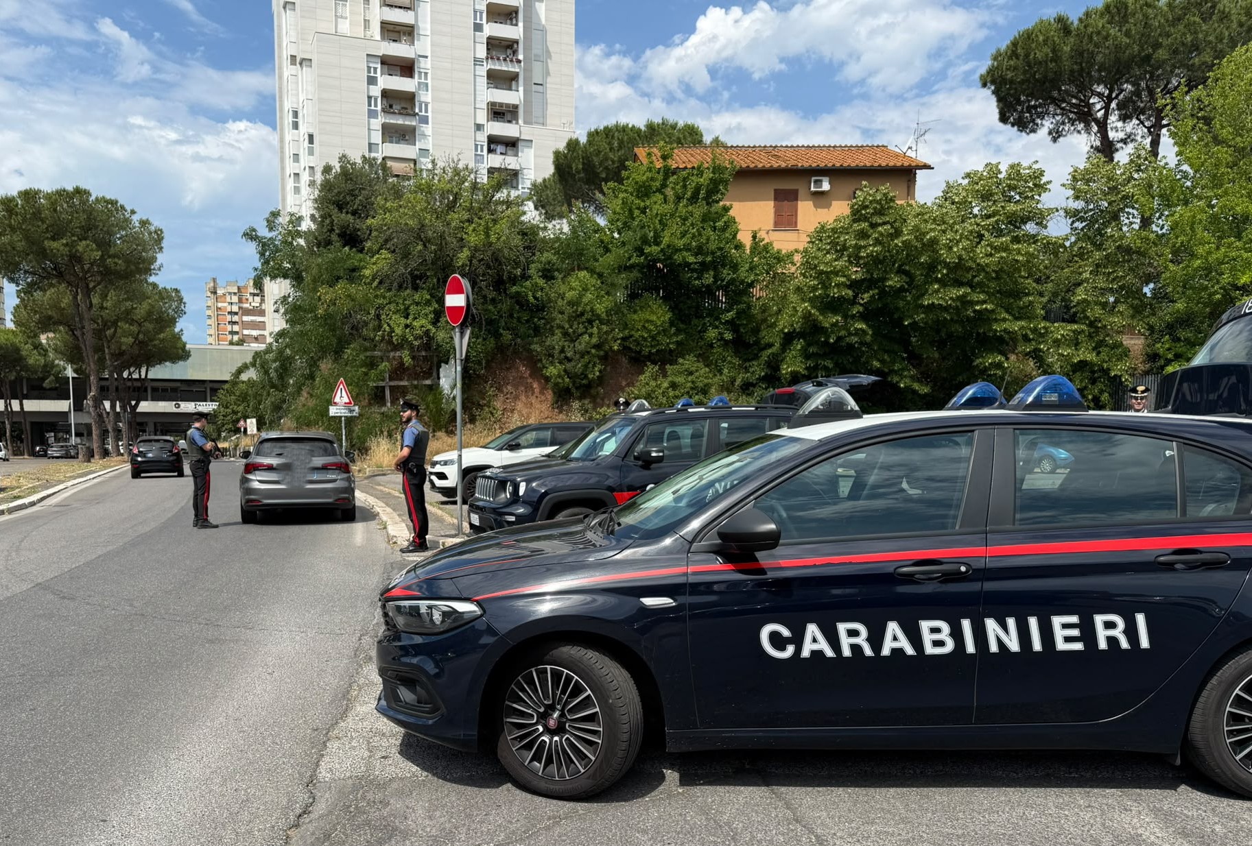 EUR_-_Controlli_dei_Carabinieri_in_zona_Laurentino_38__1_