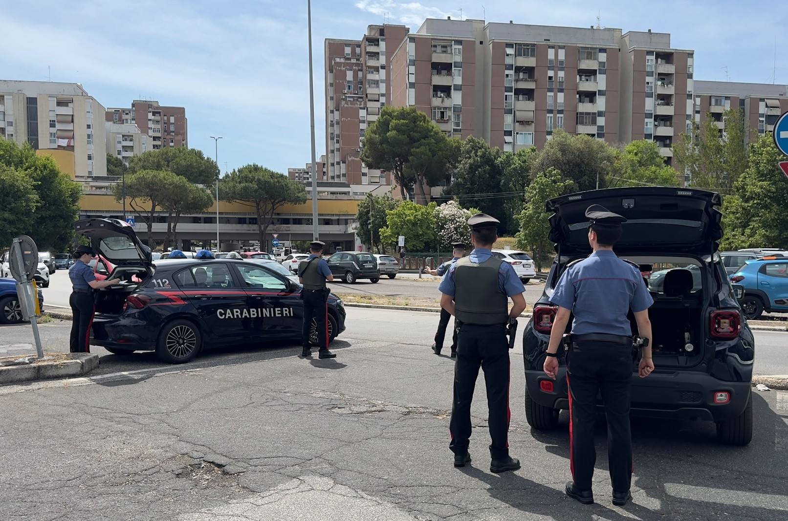 EUR_-_Controlli_dei_Carabinieri_in_zona_Laurentino_38__2_