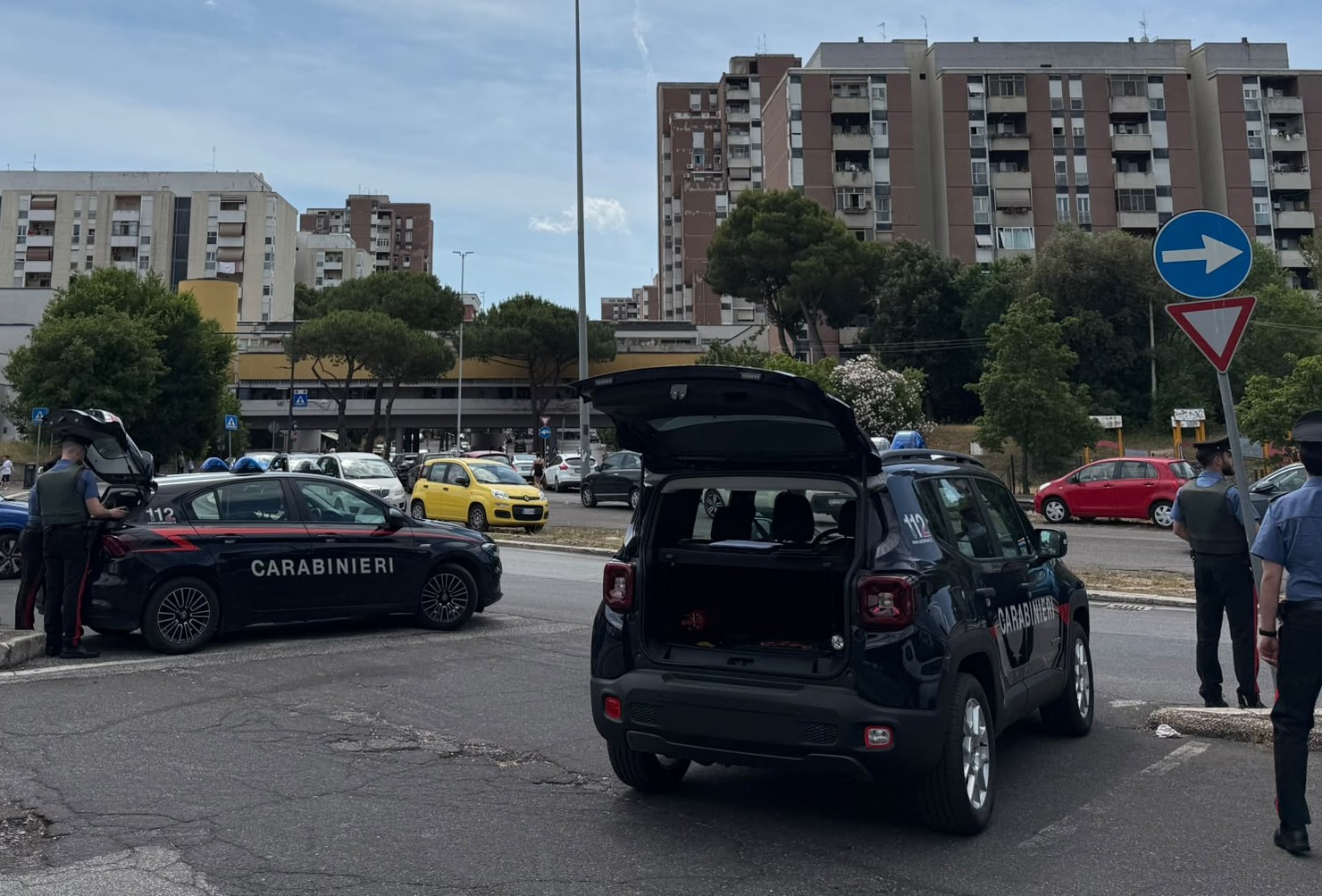 EUR_-_Controlli_dei_Carabinieri_in_zona_Laurentino_38__3_