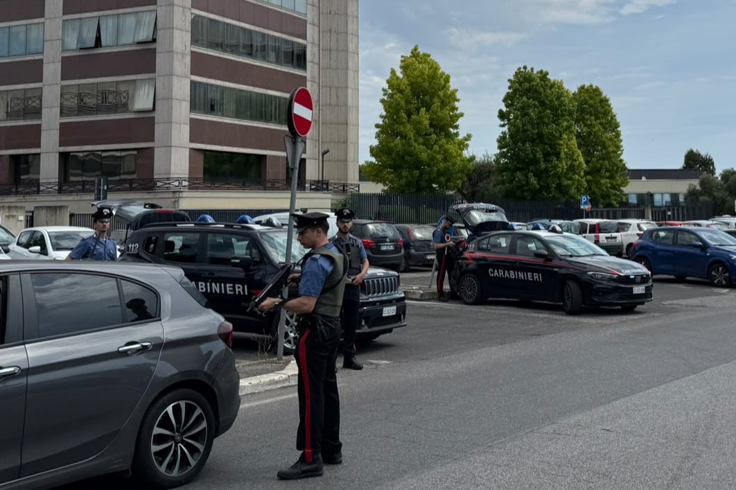 EUR_-_Controlli_dei_Carabinieri_in_zona_Laurentino_38__4_