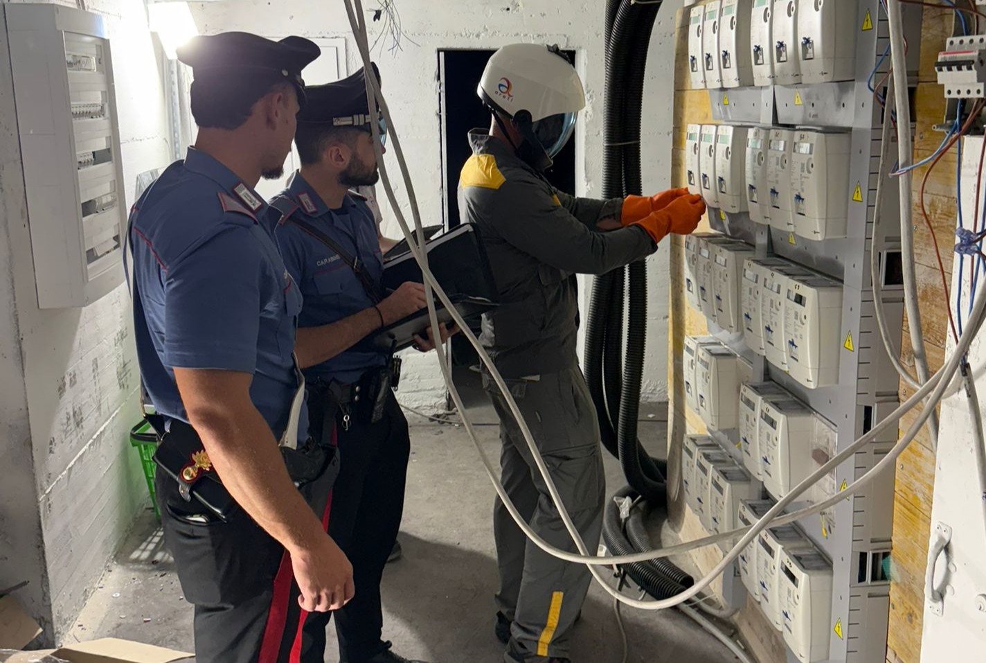 FRASCATI_-_Controlli_dei_Carabinieri_nella_periferia_est_di_Roma__2_