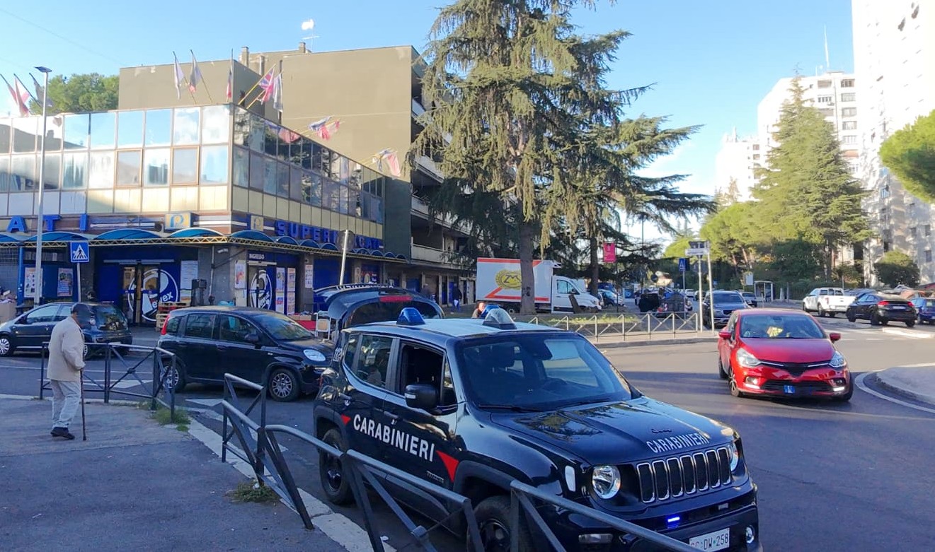 FRASCATI_-_I_controlli_dei_Carabinieri_a_Tor_Bella_Monaca___4_