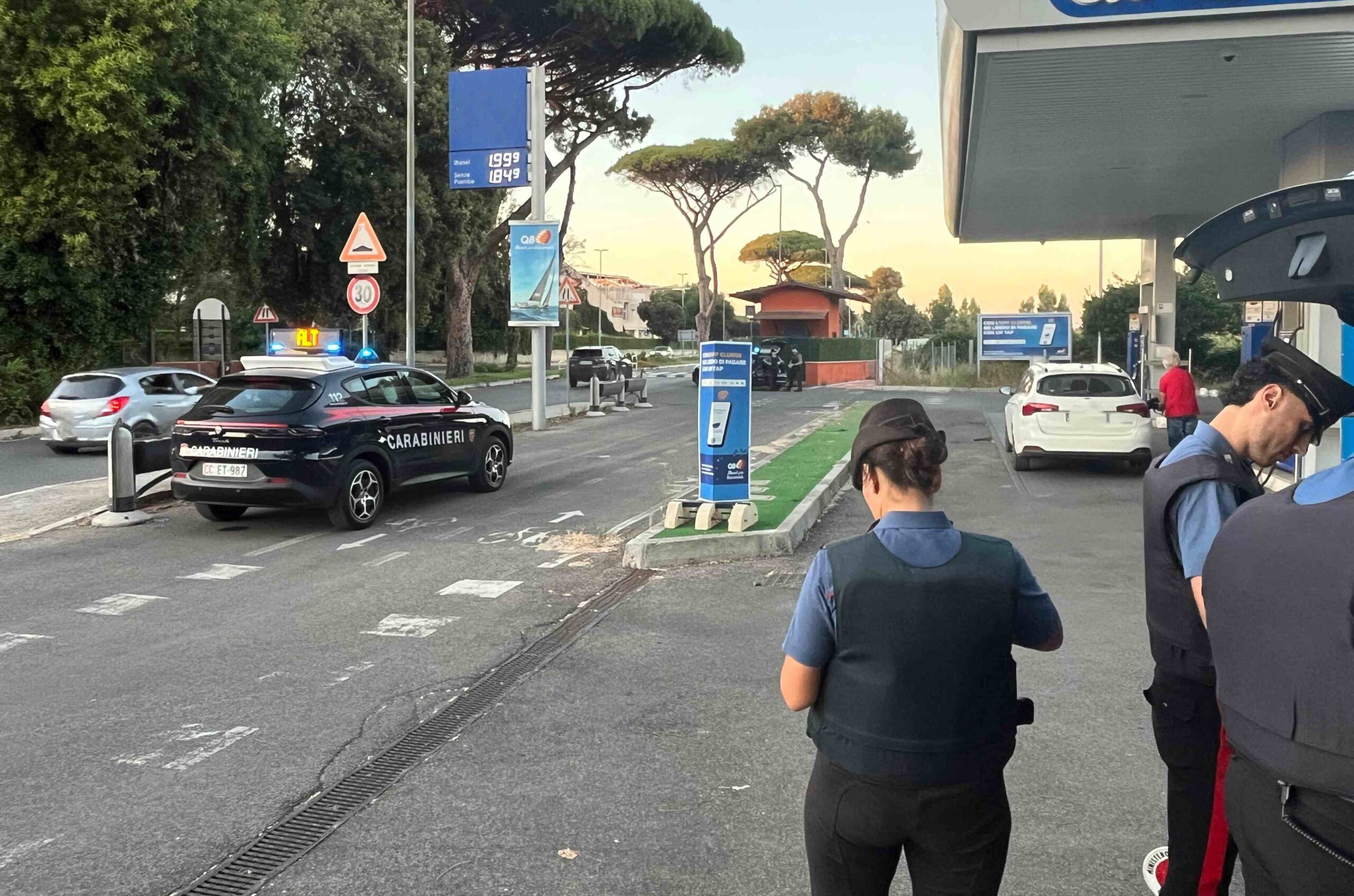 OSTIA_-_Controlli_dei_Carabinieri_sul_litorale__2_