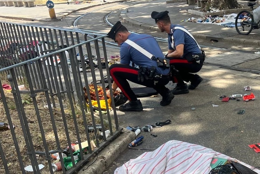 PIAZZA_DANTE_-_Controlli_dei_Carabinieri__2_