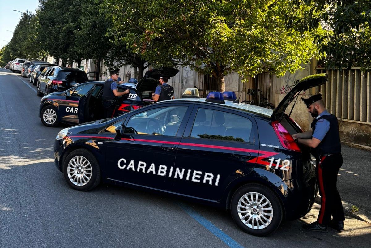 PIAZZA_DANTE_-_Controlli_dei_Carabinieri__4_