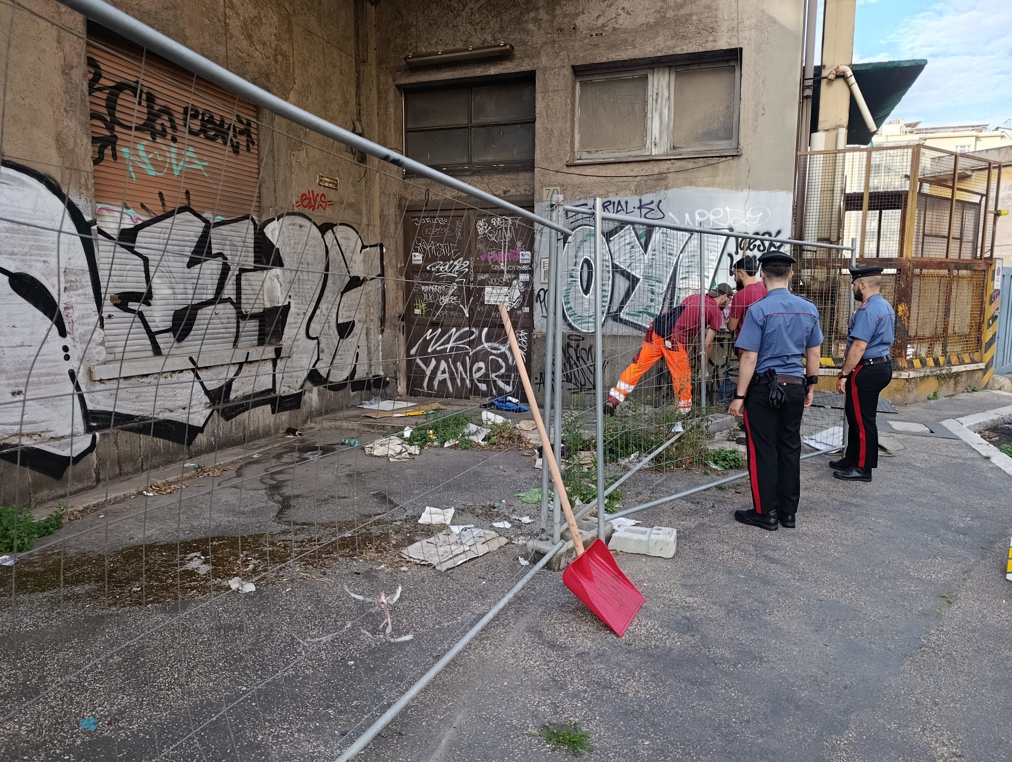PIAZZA_DANTE_-_I_Controlli_dei_Carabinieri__2_
