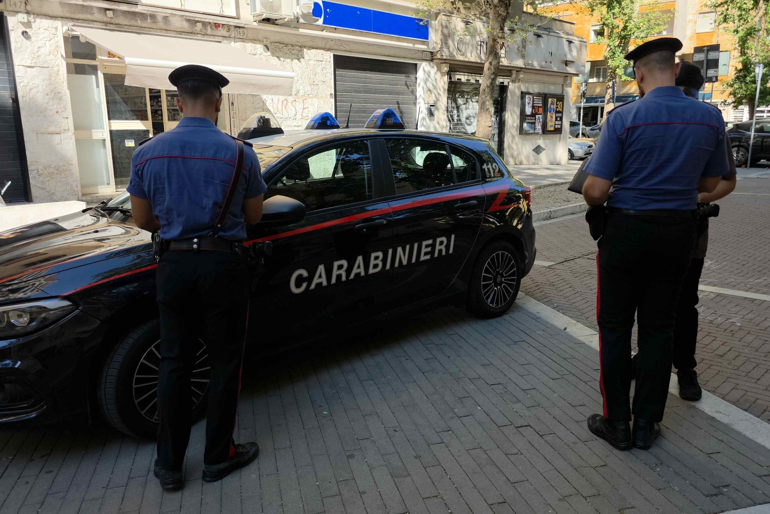 CASILINA_-_Controlli_dei_Carabinieri_nel_quartiere_Cinecit_t___2_