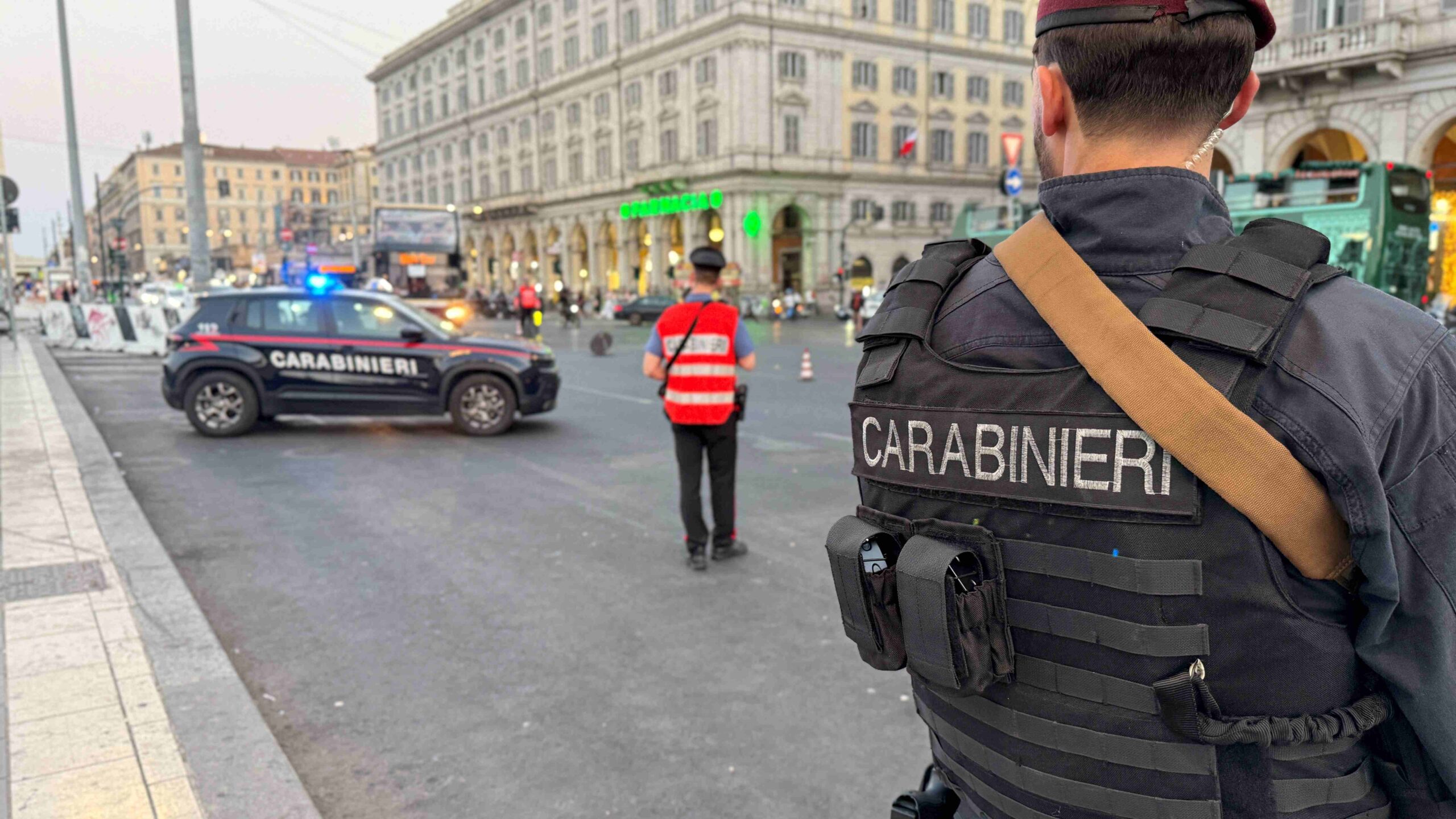 CENTRO_-_I_controlli_dei_Carabinieri_a_Termini__3_