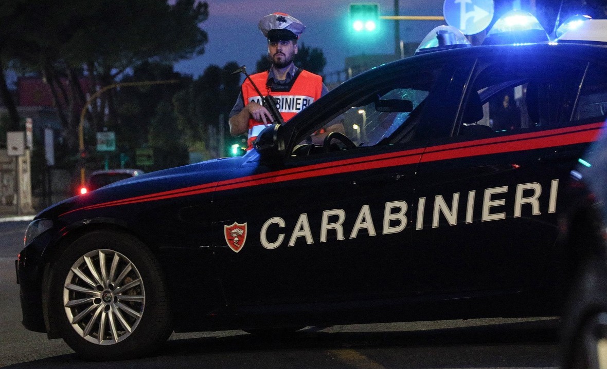 FRASCATI_-_CASILINA-_I_Carabinieri_della_sezione_Radiomobile_intervenuti