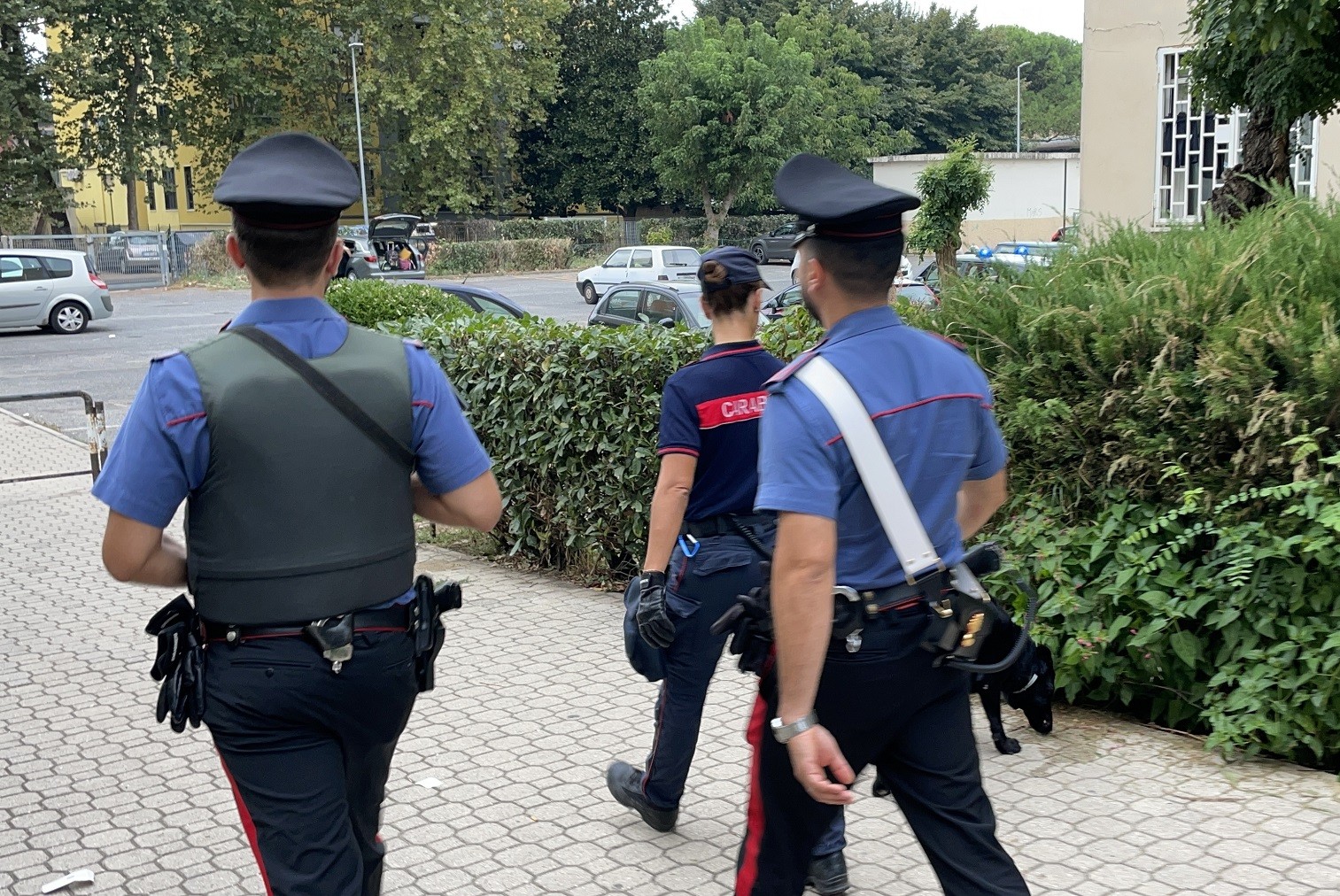 FRASCATI_-_Controlli_dei_Carabinieri_a_Tor_Bella_Monaca__1_