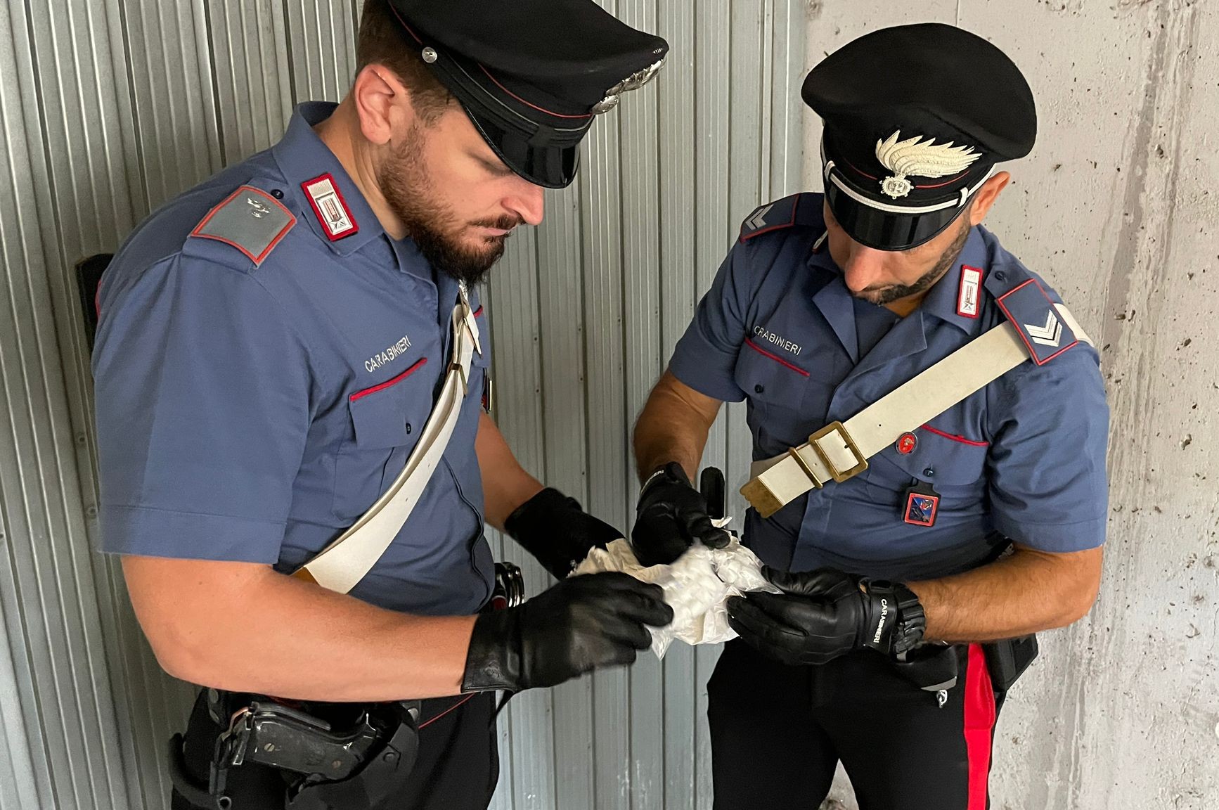 FRASCATI_-_Controlli_dei_Carabinieri_a_Tor_Bella_Monaca__3_