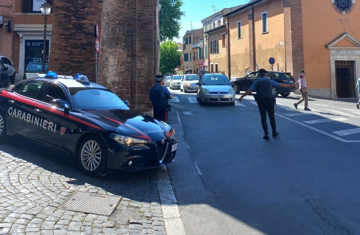 MONTEROTONDO_-_I_Controlli_dei_Carabinieri__2_