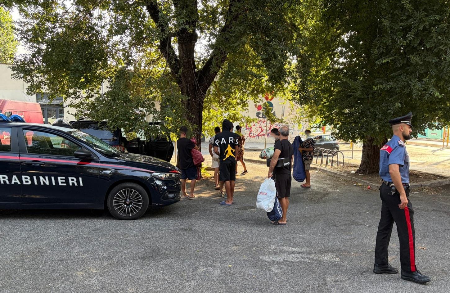 PARIOLI_-_I_Controlli_dei_Carabinieri_in_Piazzale_Valerio_Massimo__3_