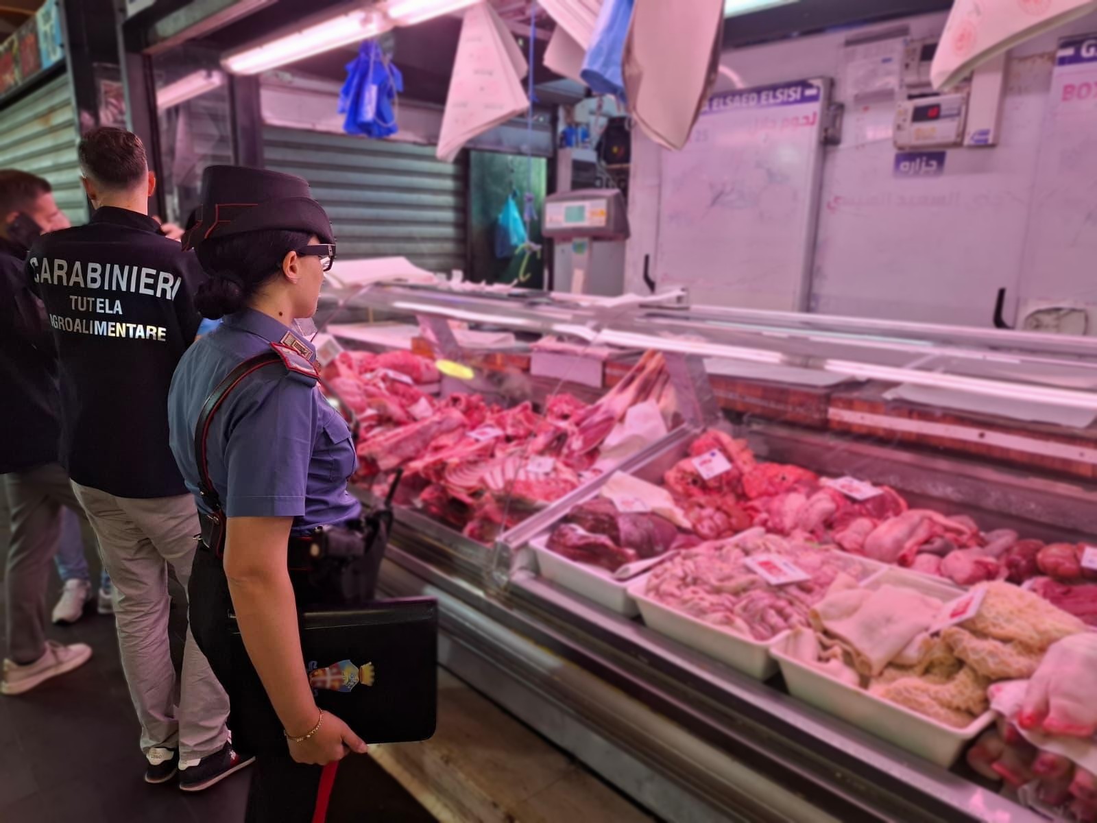 PIAZZA_DANTE_-_Controlli_al_mercato_Esquilino__1_