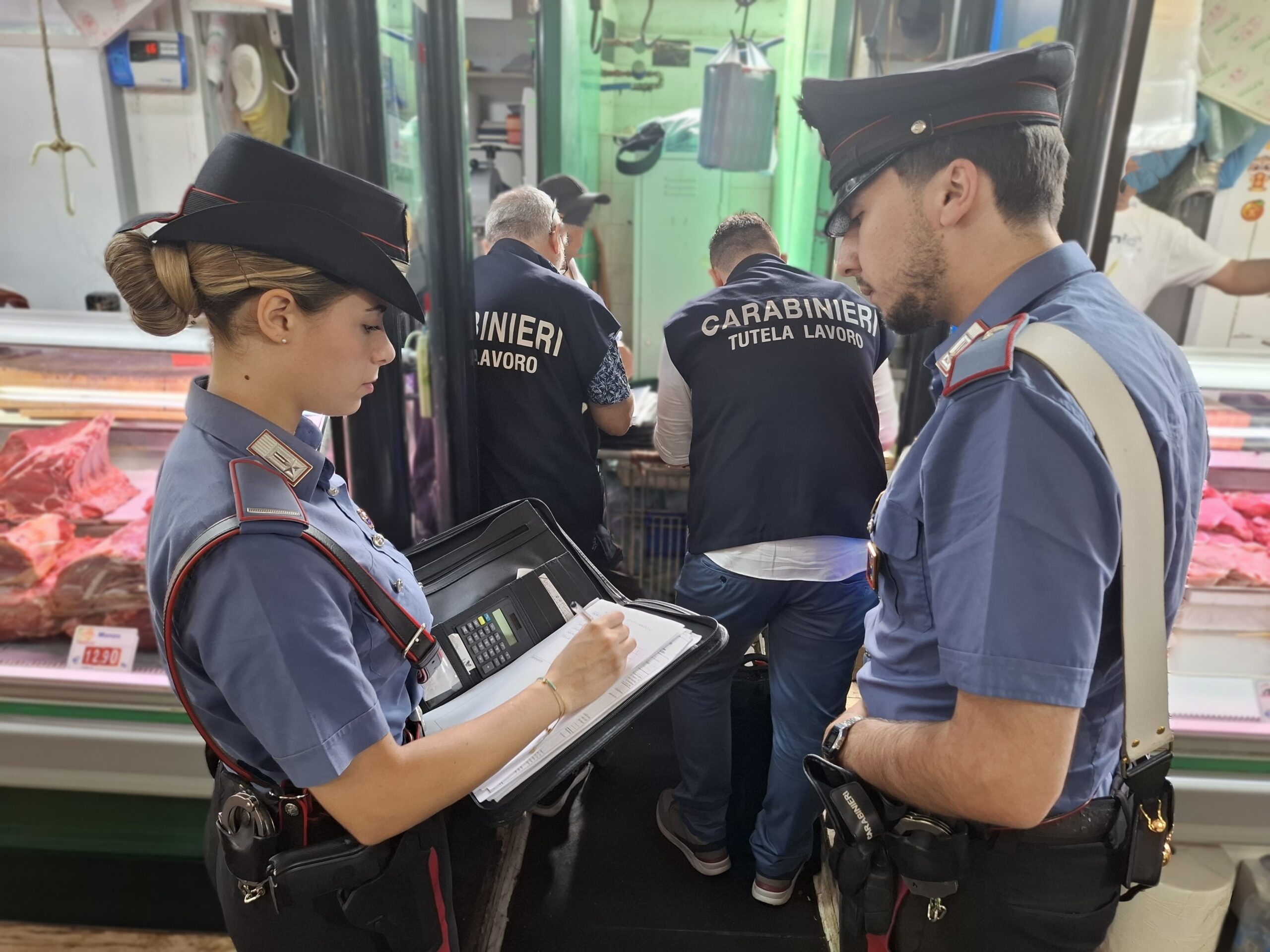 PIAZZA_DANTE_-_Controlli_al_mercato_Esquilino__2_