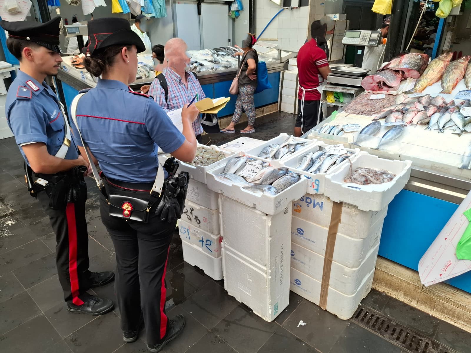 PIAZZA_DANTE_-_Controlli_al_mercato_Esquilino__4_