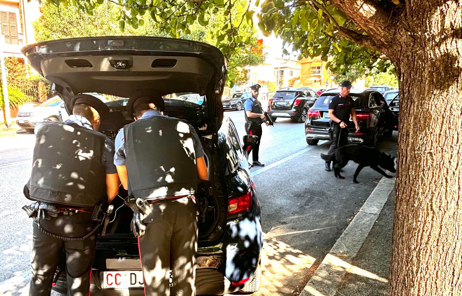 PIAZZA_DANTE_-_Controlli_dei_Carabinieri_all_Esquilino__1_