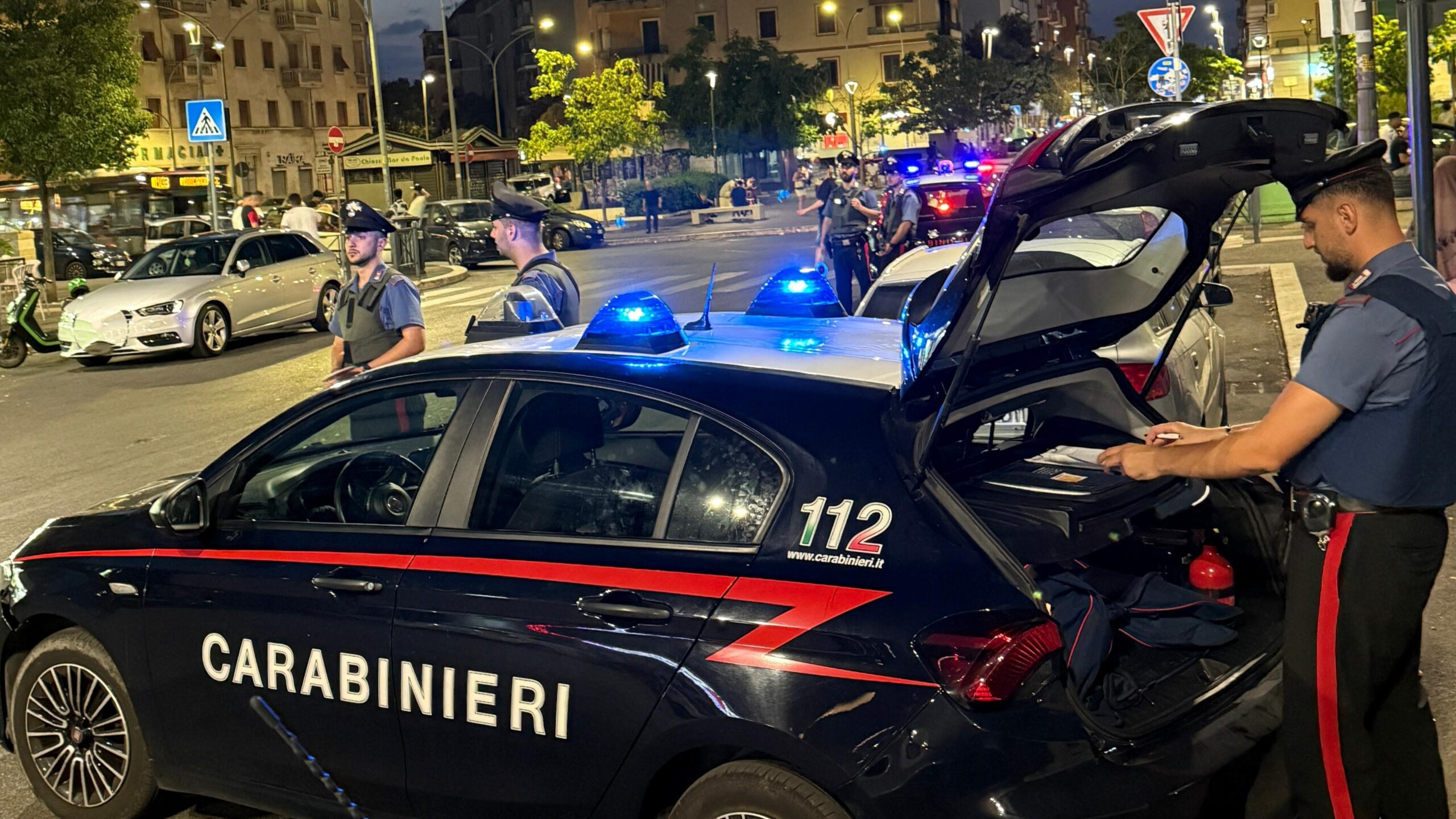 PROVINCIALE_-_Controlli_dei_Carabinieri_in_vari_quartieri__3_