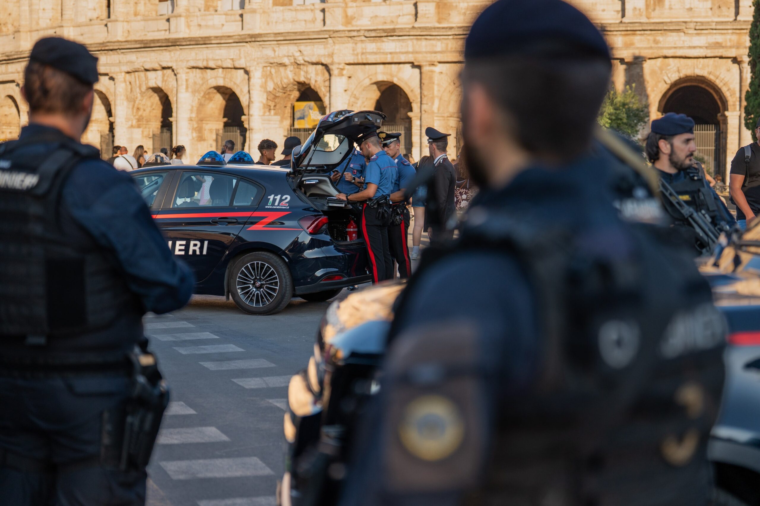 PROVINCIALE_-_Controlli_dei_Carabinieri_in_vari_quartieri__4_
