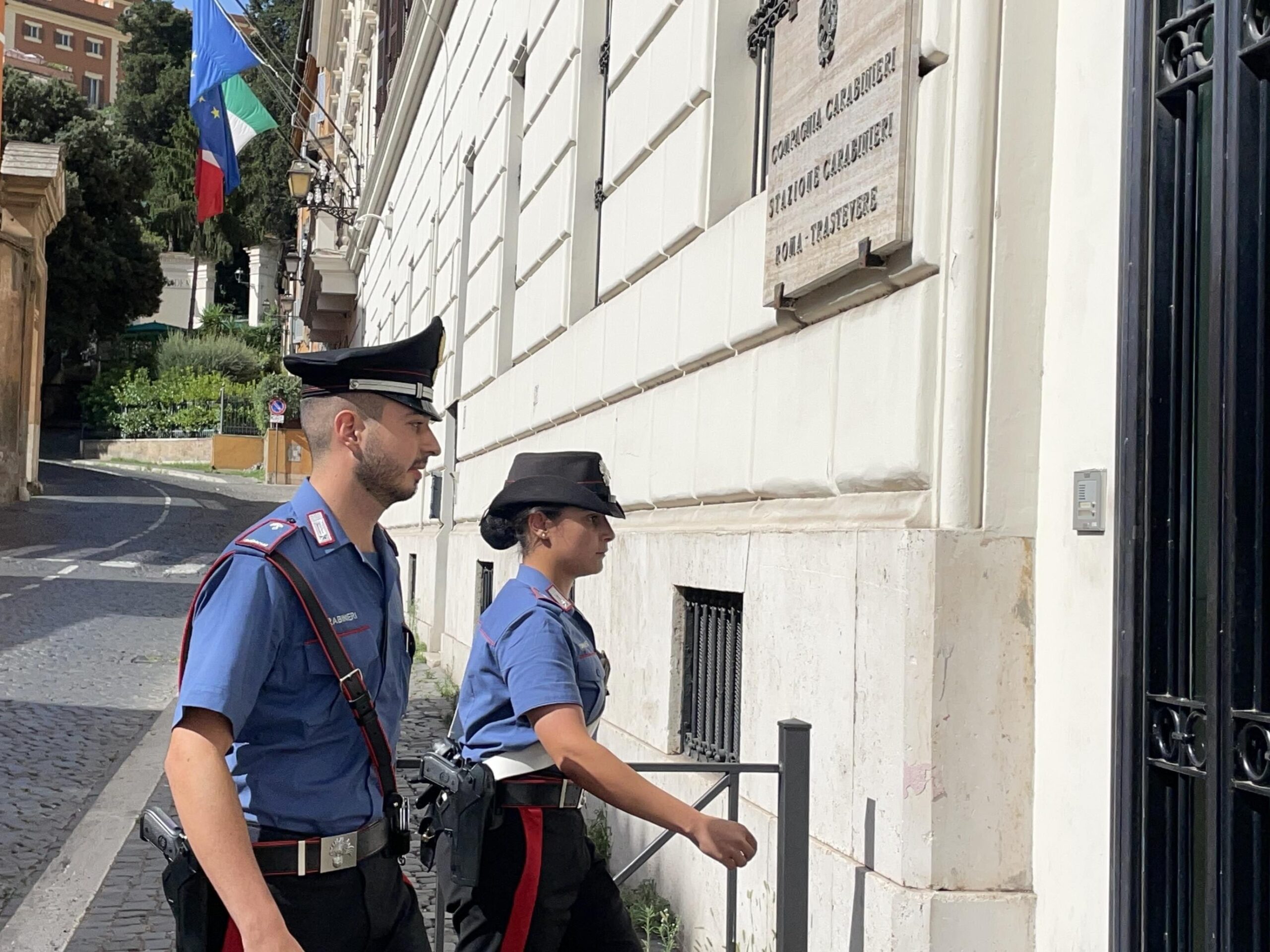 TRASTEVERE_-_I_Carabinieri_della_Compagnia_Trastevere__1_
