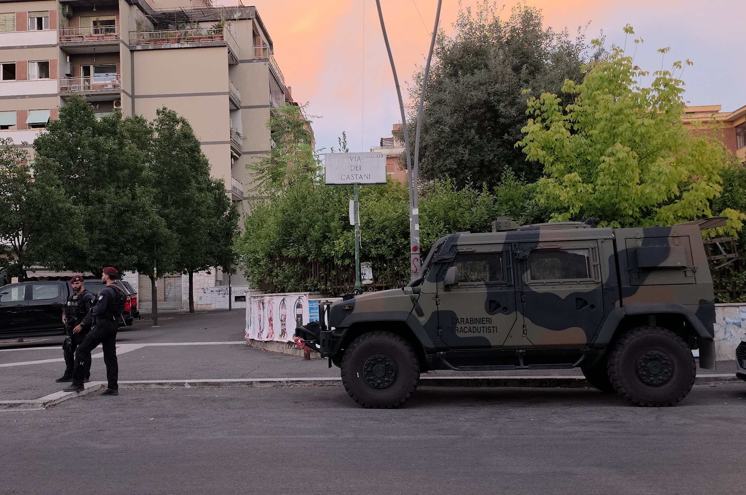 CASILINA___PARIOLI_-_Controlli_dei_Carabinieri_tra_Centocelle_e_quartiere_Africano__1_