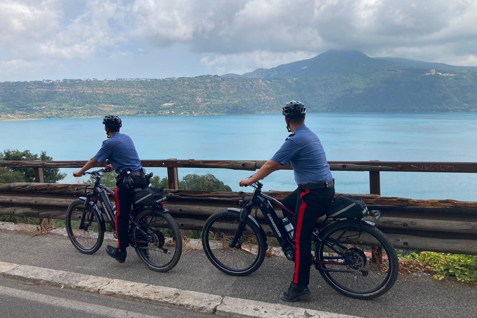 CASTEL_GANDOLFO_-_Le_pattuglie_dei_Carabinieri_in_Ebike__4_