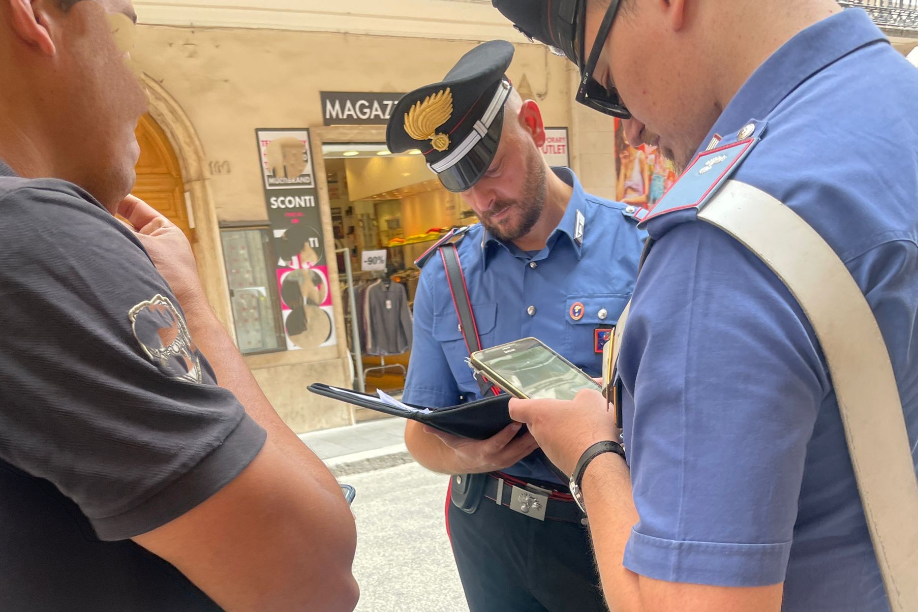 CENTRO_-_Controlli_dei_Carabinieri_nel_centro_storico__1_