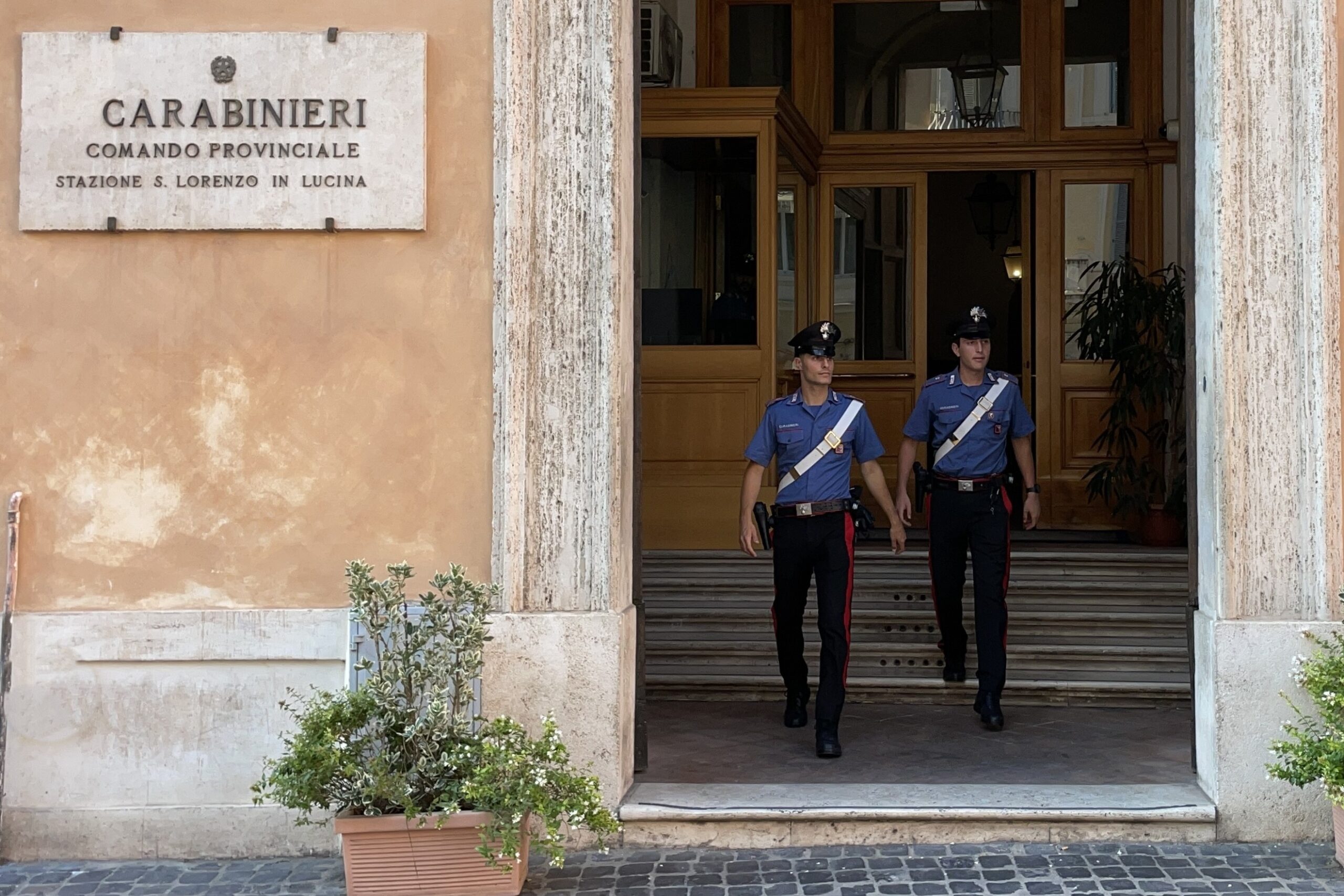 CENTRO_-_Controlli_dei_Carabinieri_nel_centro_storico__2_