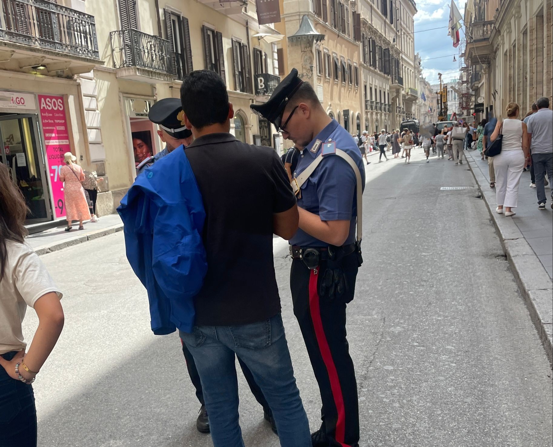 CENTRO_-_I_Carabinieri_intervenuti__2_