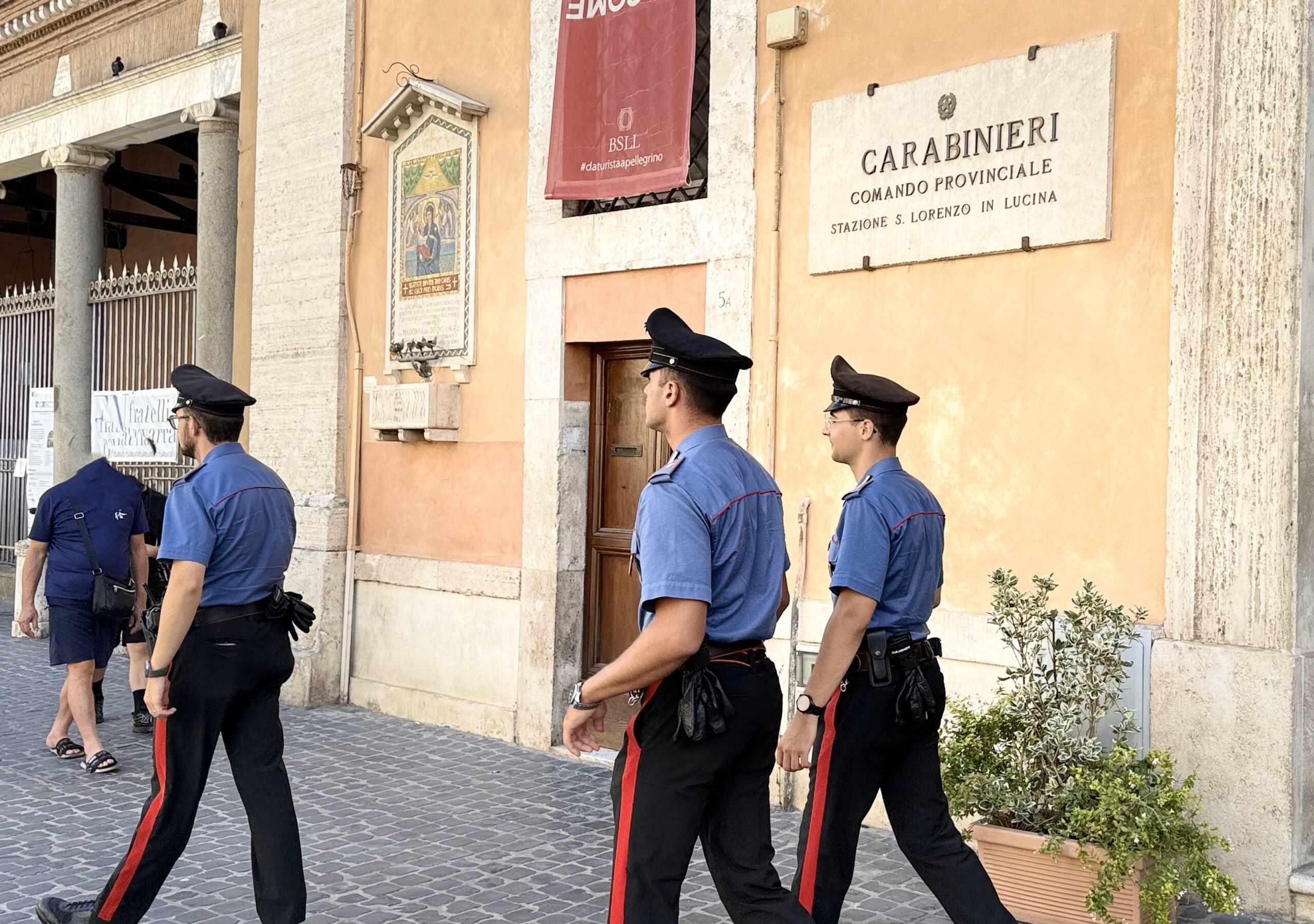 CENTRO_-_Intervento_dei_Carabinieri_per_truffa_delle_campanelle__1_