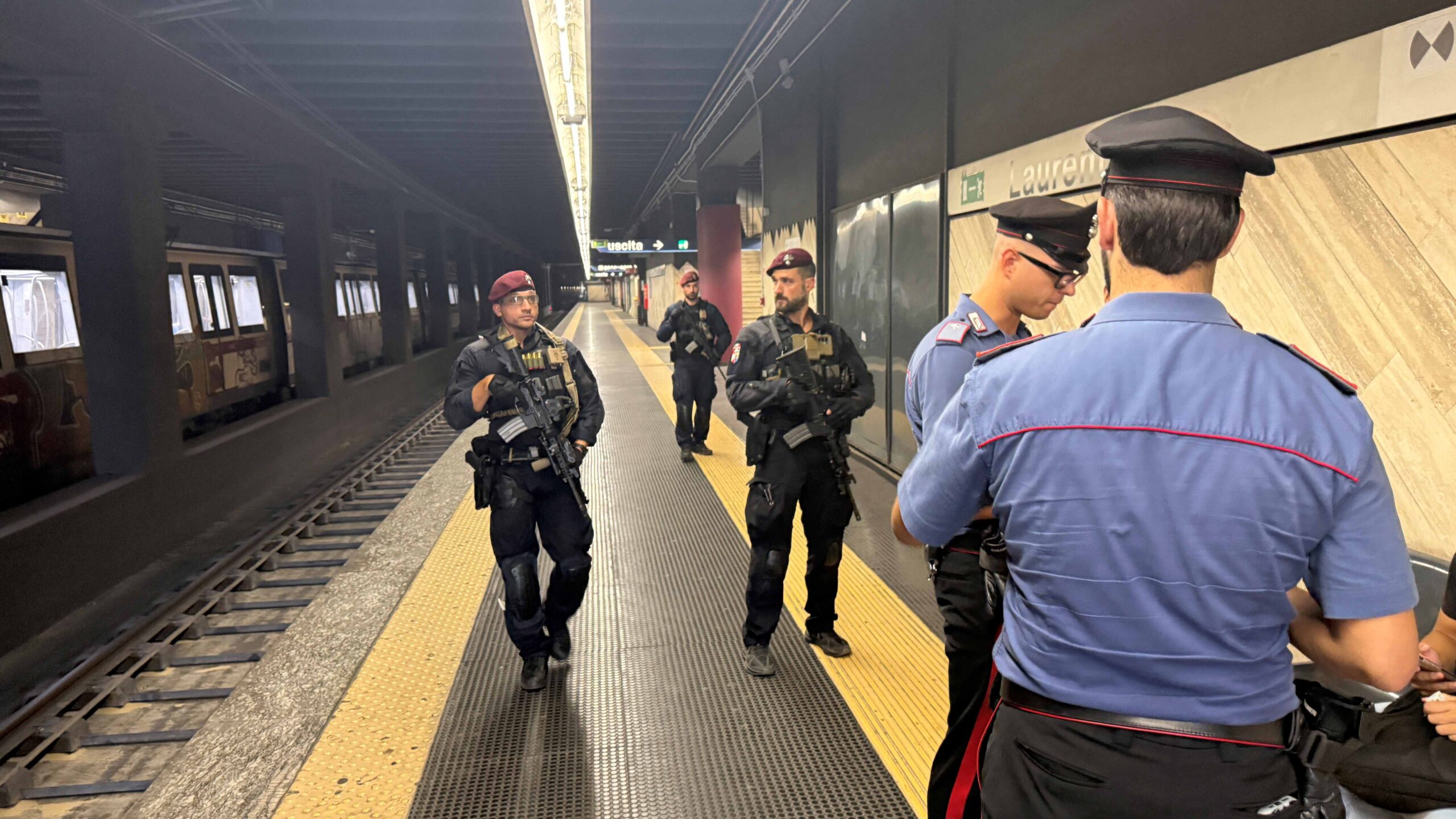 EUR_-_Controlli_dei_Carabinieri_a_Laurentino38__1_