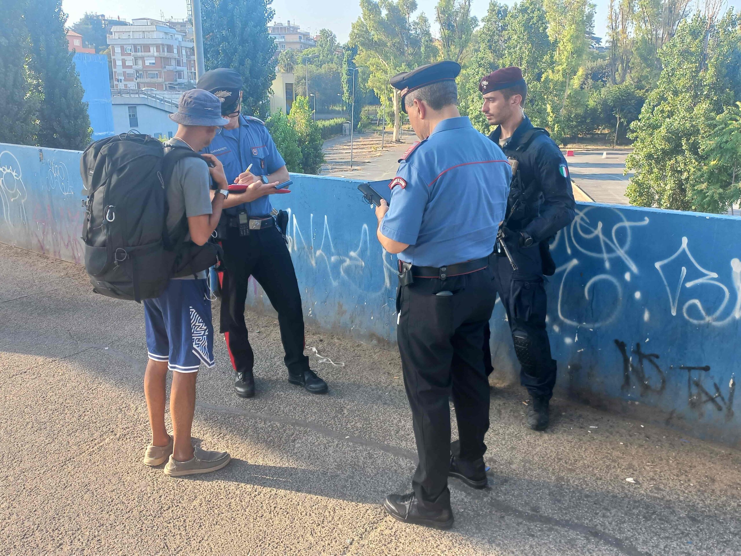 EUR_-_Controlli_dei_Carabinieri_a_Laurentino38__2_