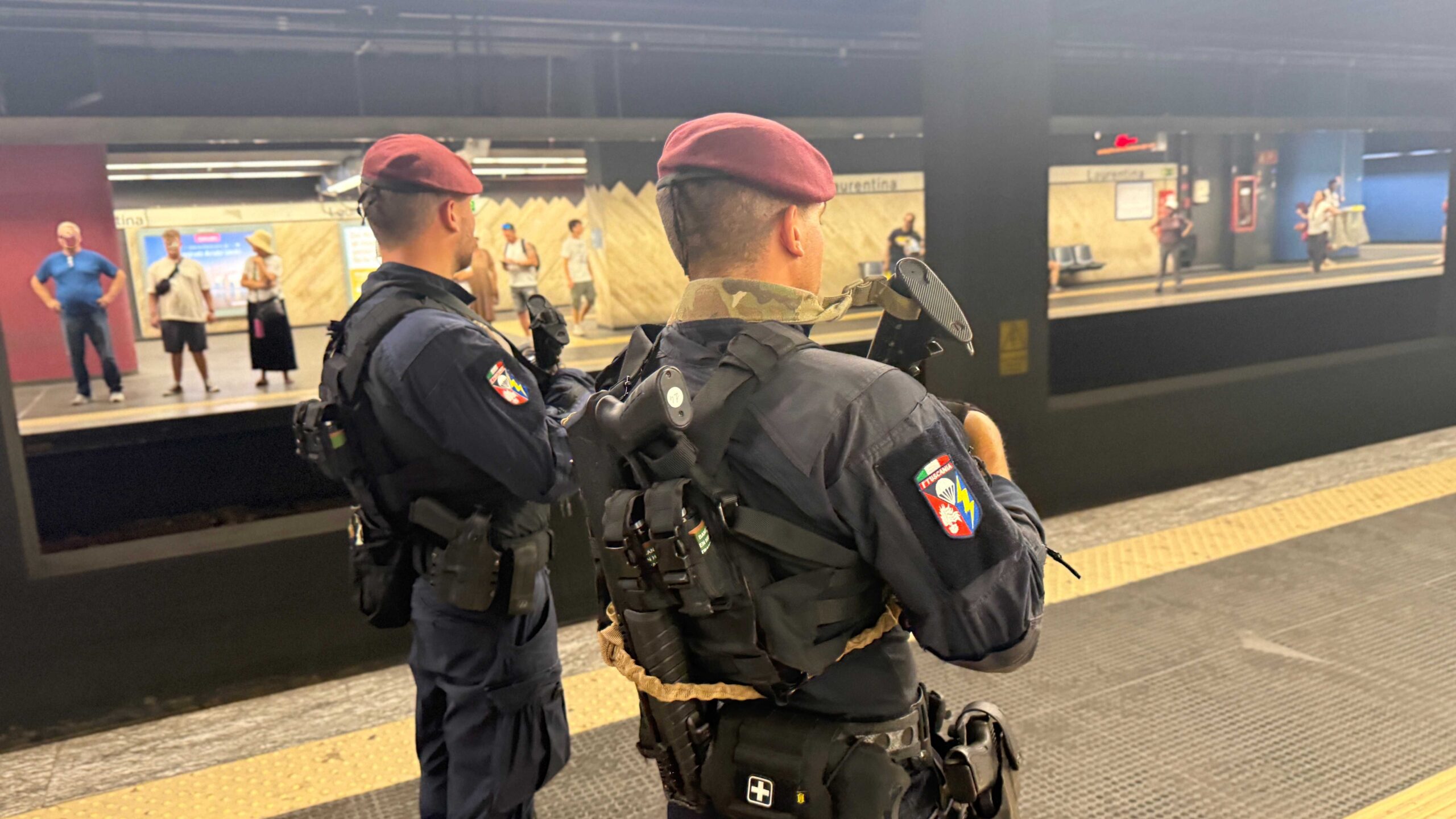 EUR_-_Controlli_dei_Carabinieri_a_Laurentino38__5_