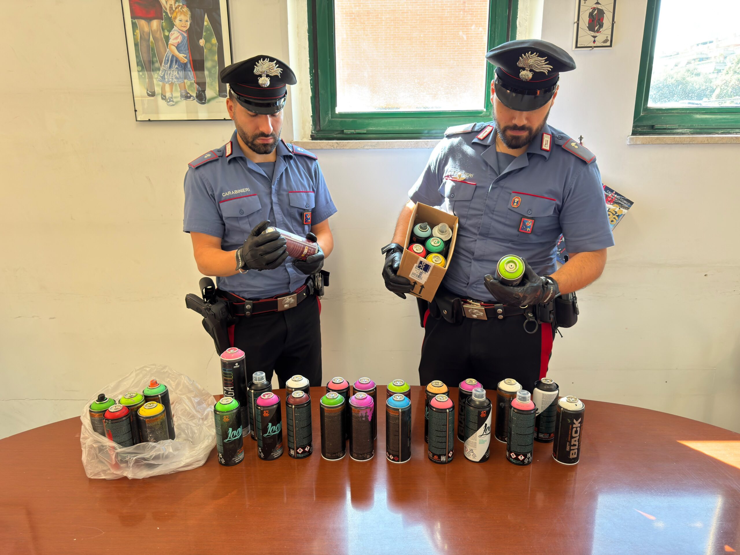 EUR_-_Le_bombolette_sequestrate_dai_Carabinieri___1_