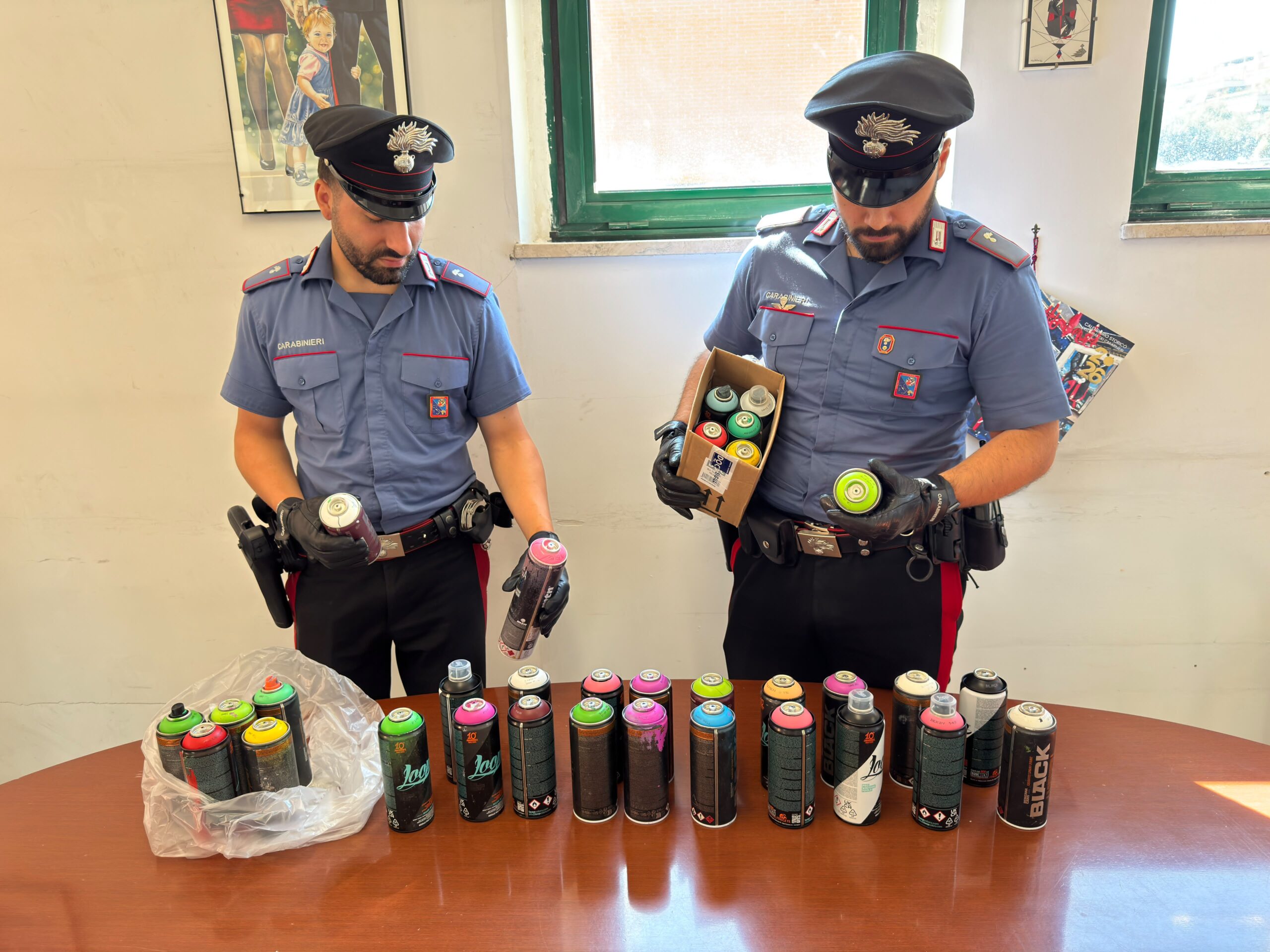 EUR_-_Le_bombolette_sequestrate_dai_Carabinieri___3_