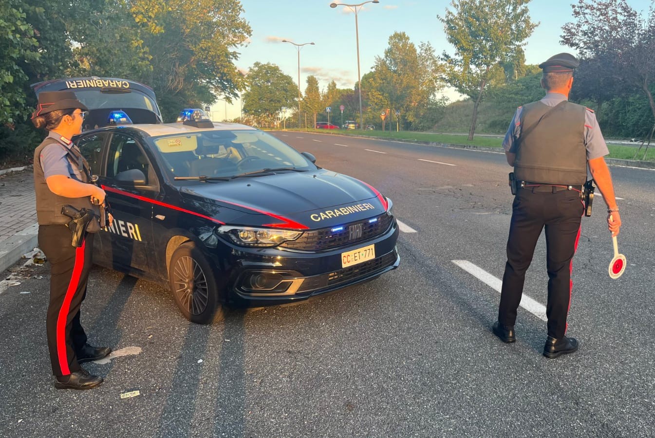 MONTESACRO_-_Controlli_dei_Carabinieri_a_San_Basilio_e_Cit_t__Giardino__5_