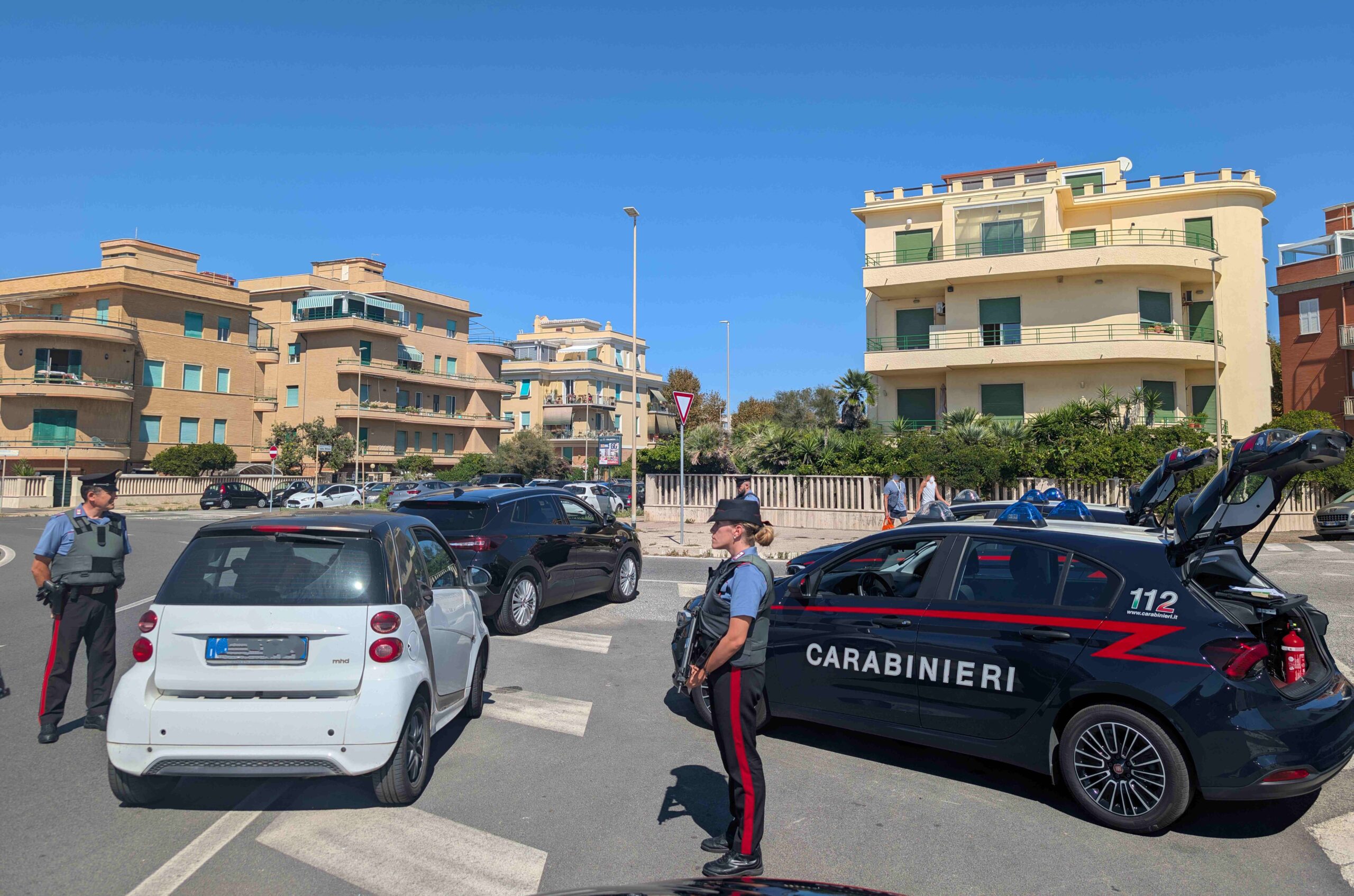OSTIA_-_I_Carabinieri_intervenuti__5_