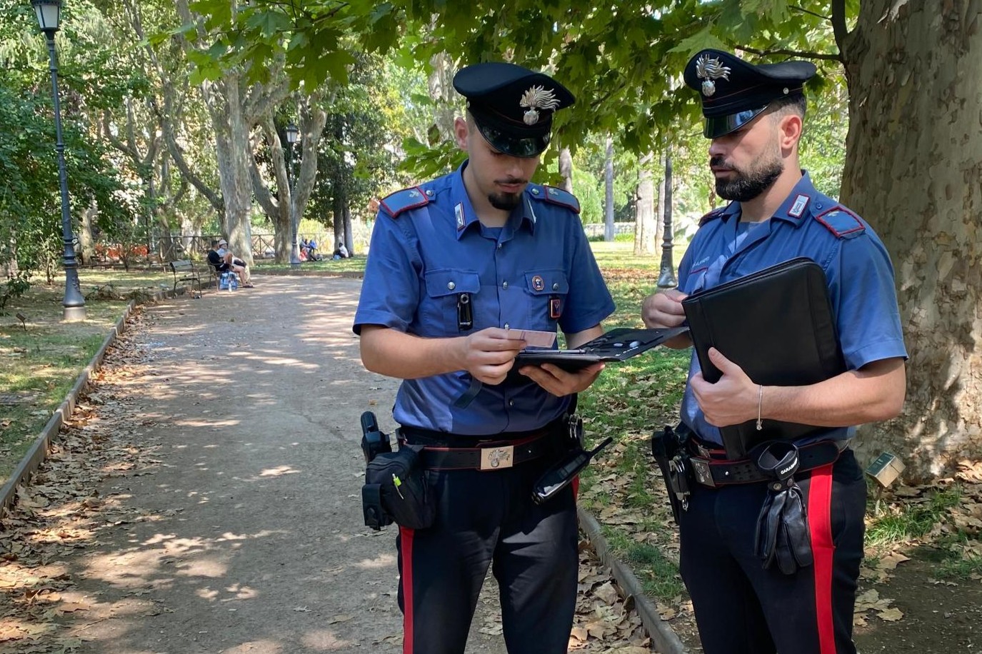 PIAZZA_DANTE_-_Controlli_dei_Carabinieri__1_